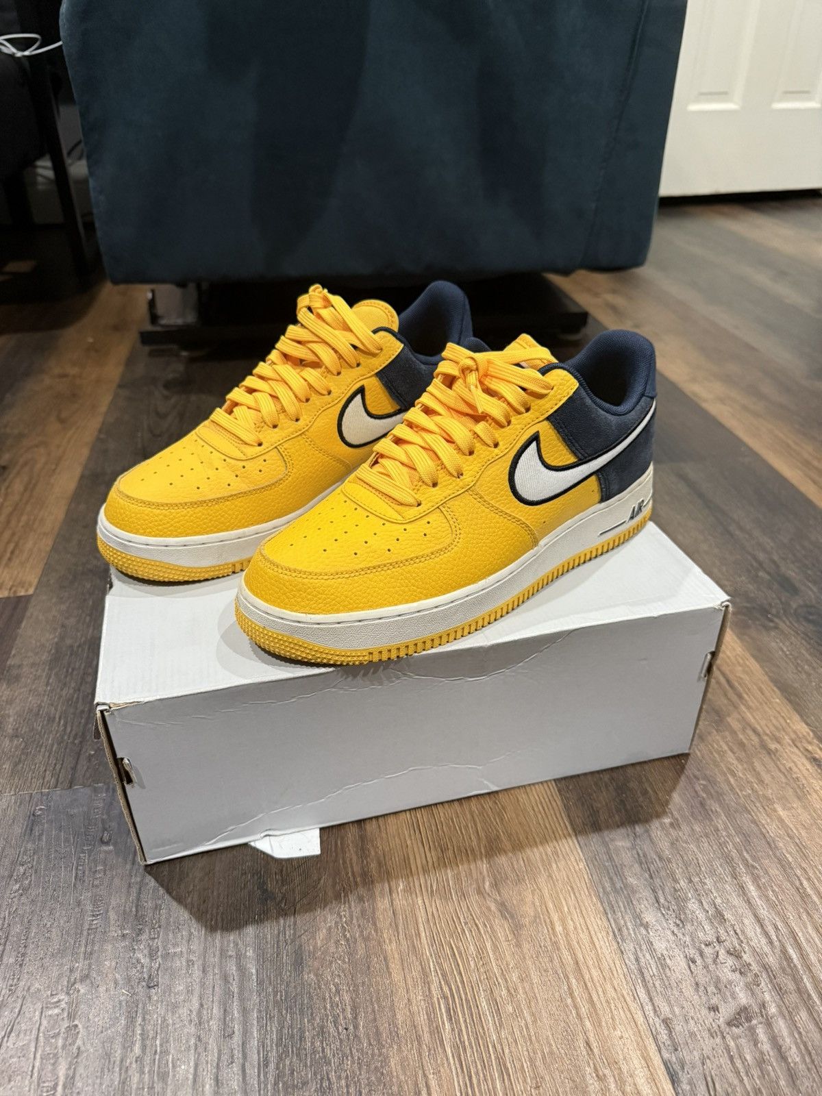 Nike Air Force 1 Low ‘07 LV8 ‘Amarillo Obsidian’ Size US 9 / EU 42 - 1 Thumbnail