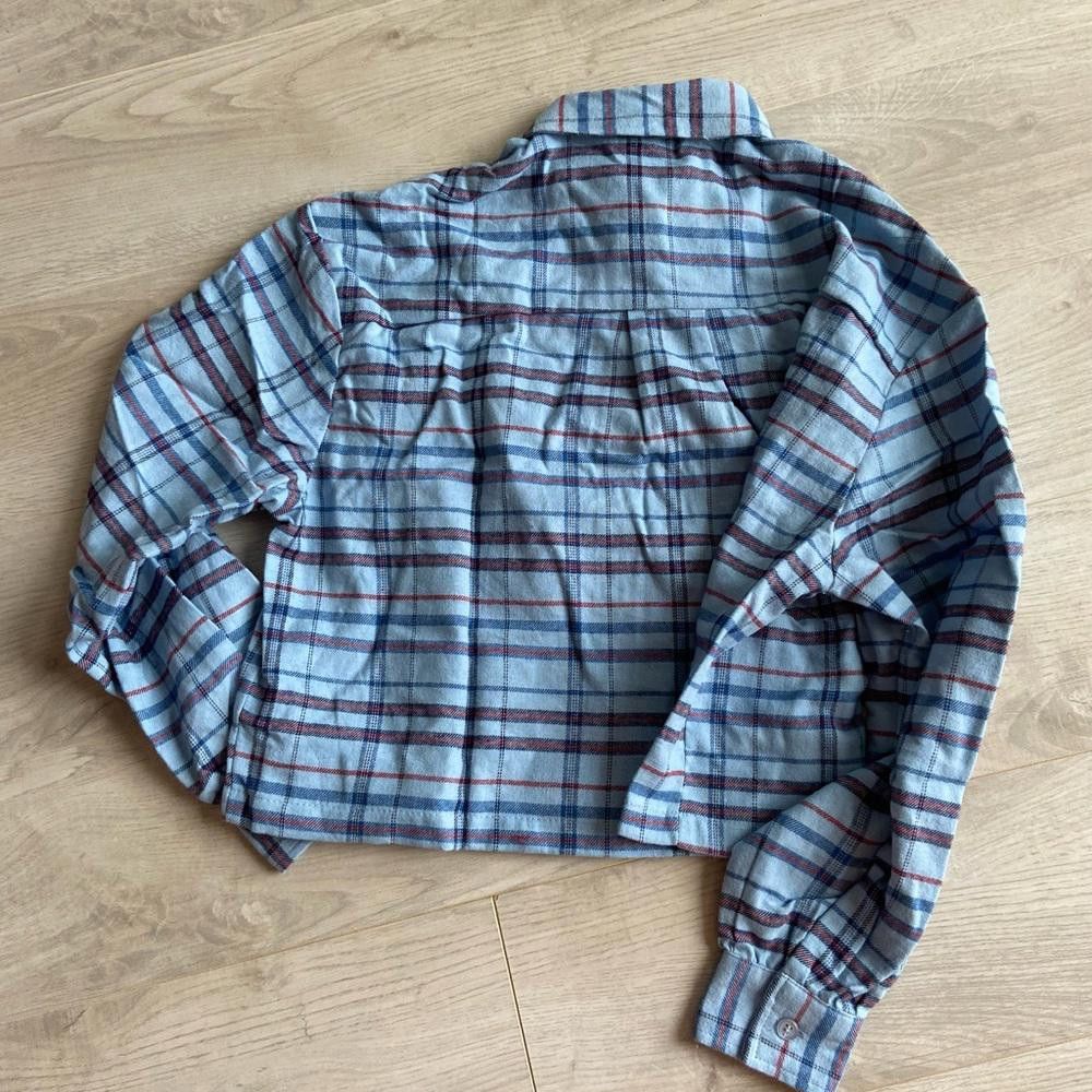 Forever 21 Stylish Cropped Blue Plaid Button-Up Shirt Size S / US 4 / IT 40 - 3 Thumbnail