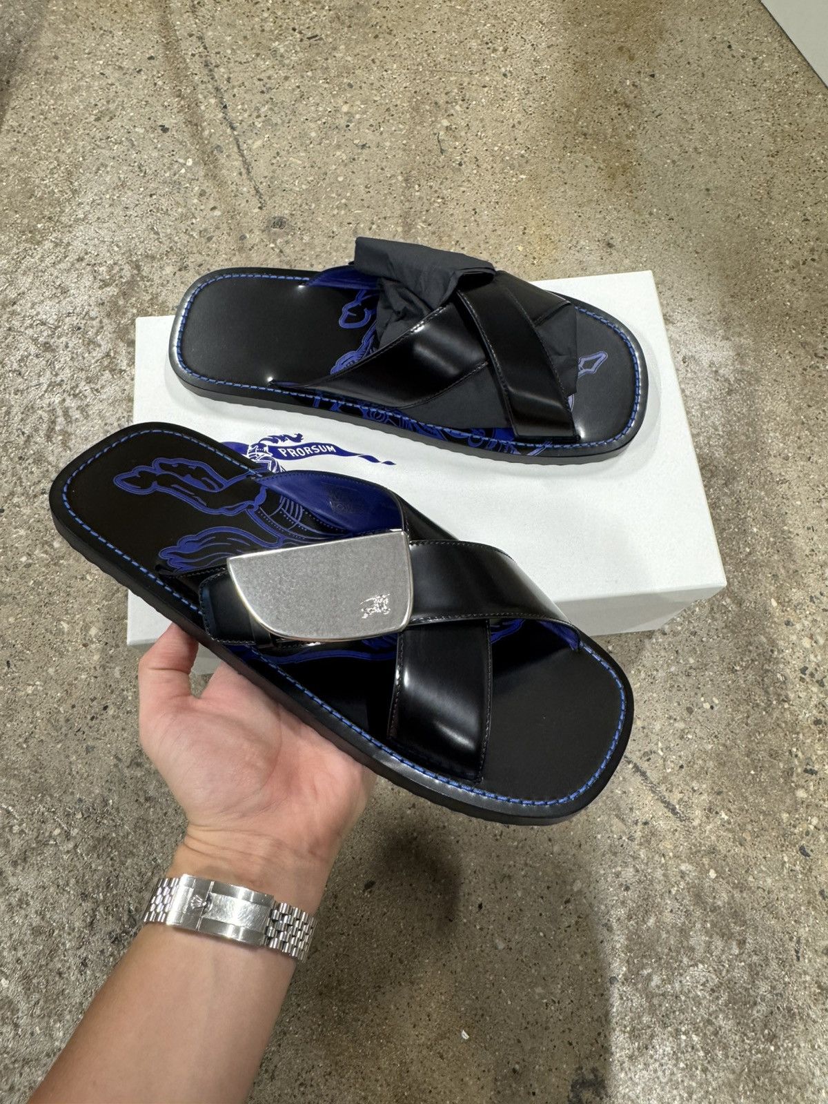 Burberry Burberry Leather Shield Sandals Slides NEW 900$ Size US 10 / EU 43 - 1 Thumbnail