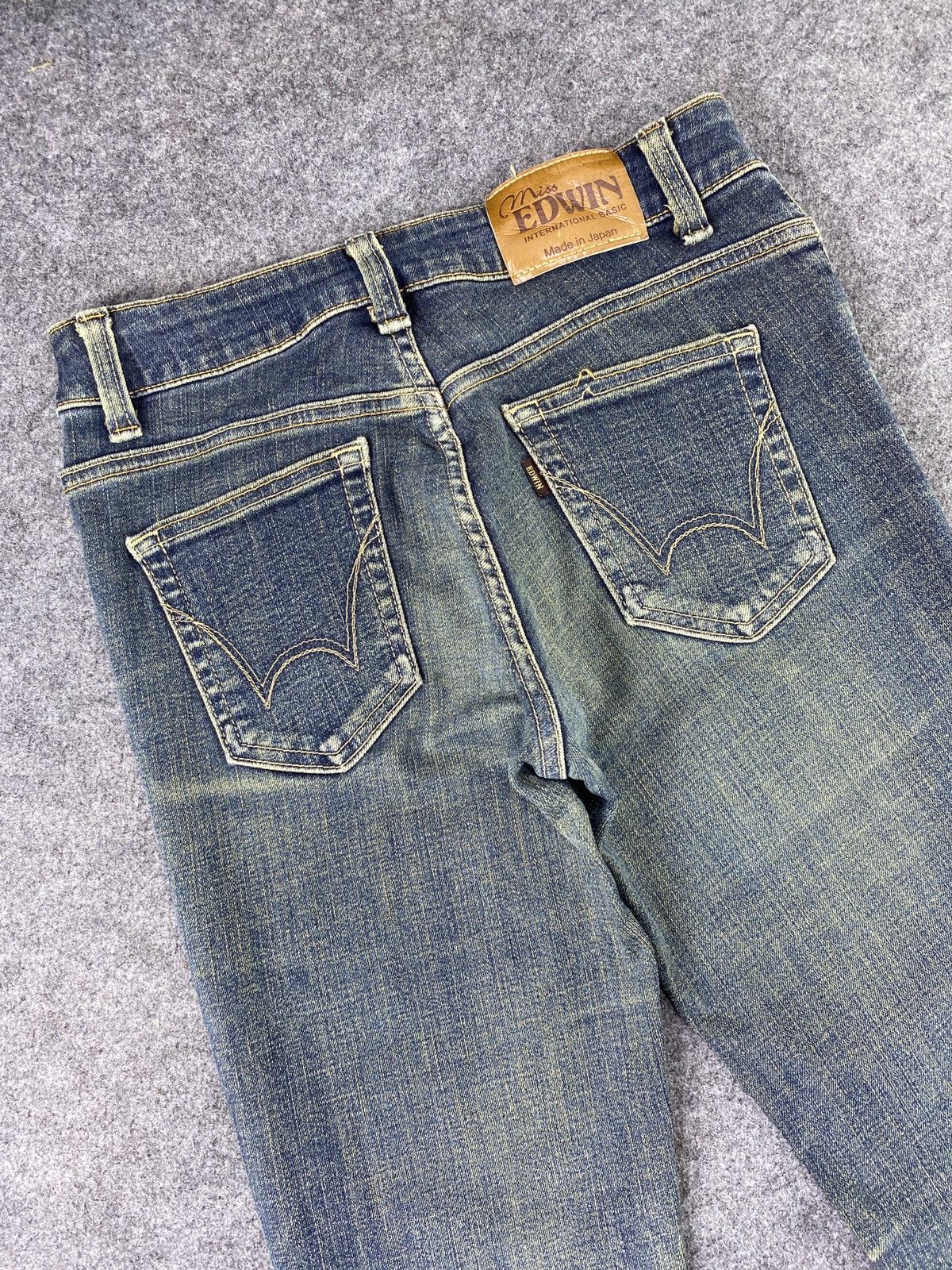 Edwin × Japanese Brand × Jean Miss Edwin Flare Blue Wash Jeans - J1052 Size 27" / US 4 / IT 40 - 6 Thumbnail