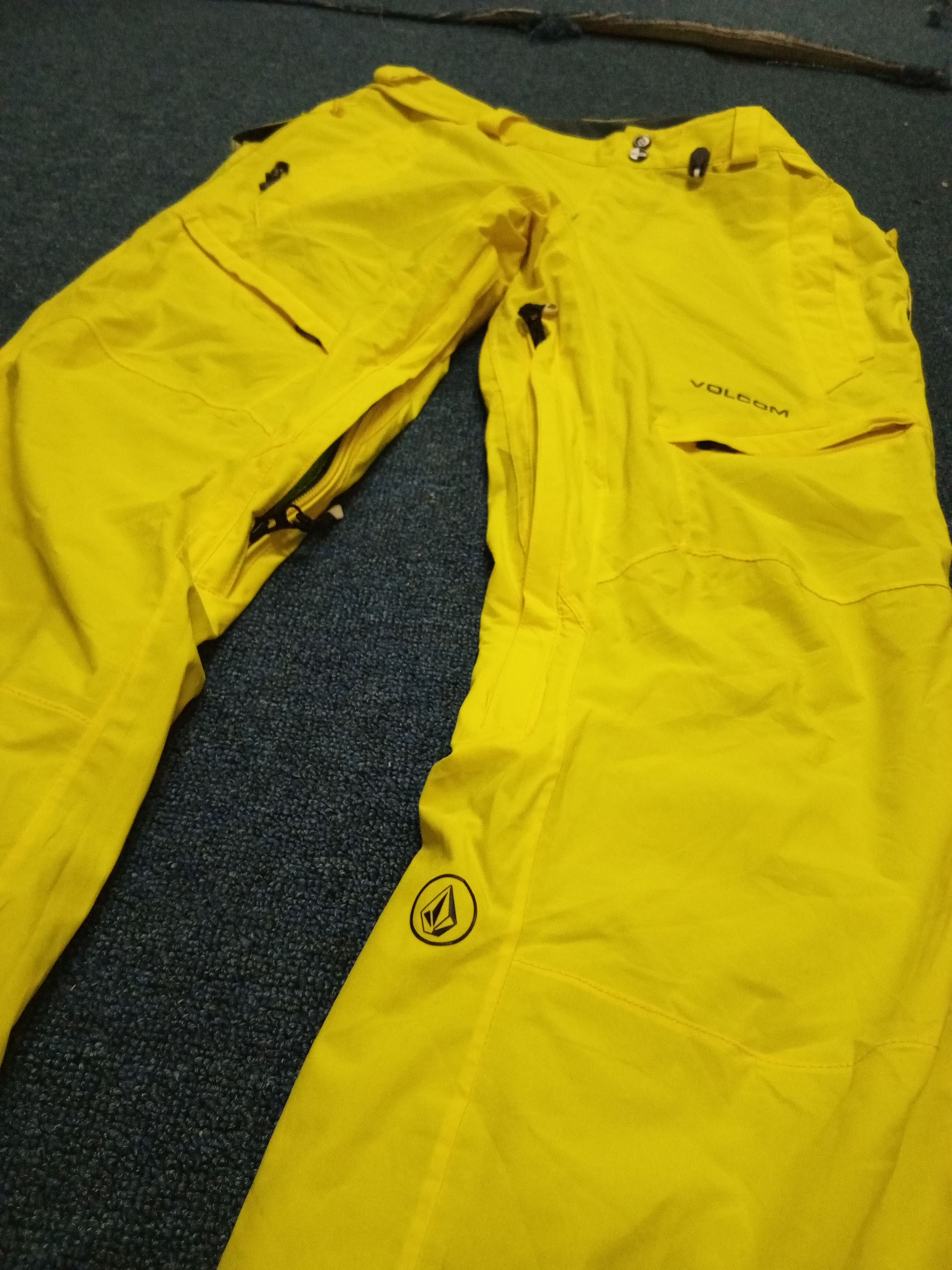 Volcom VALCOM YELLOW SNOWBOARD PANTS NICE Size US 34 / EU 50 - 10 Thumbnail