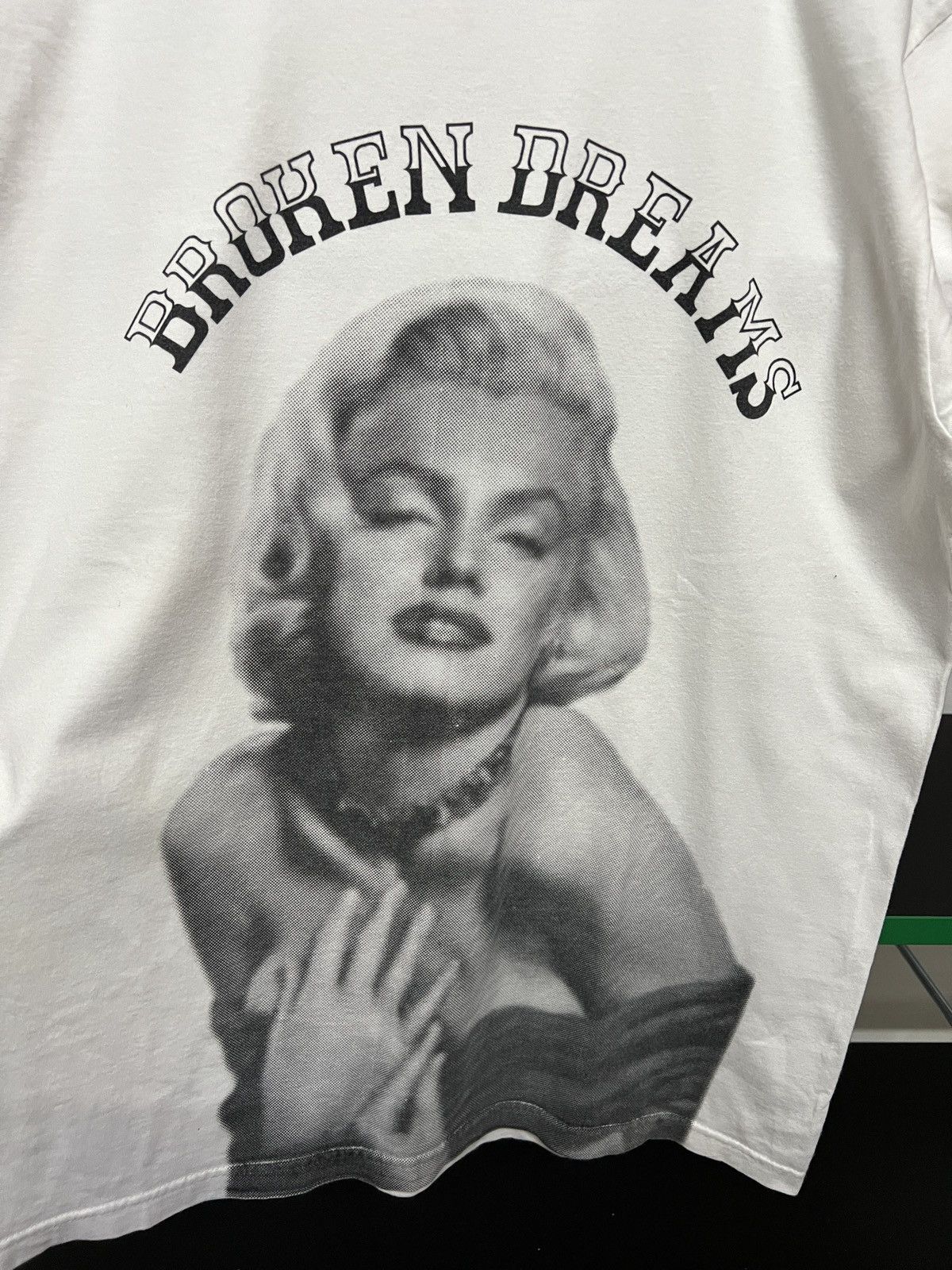 Freshjive Vintage Freshjive "Broken Dreams" Marilyn Monroe Tee Size L Size US L / EU 52-54 / 3 - 7 Thumbnail