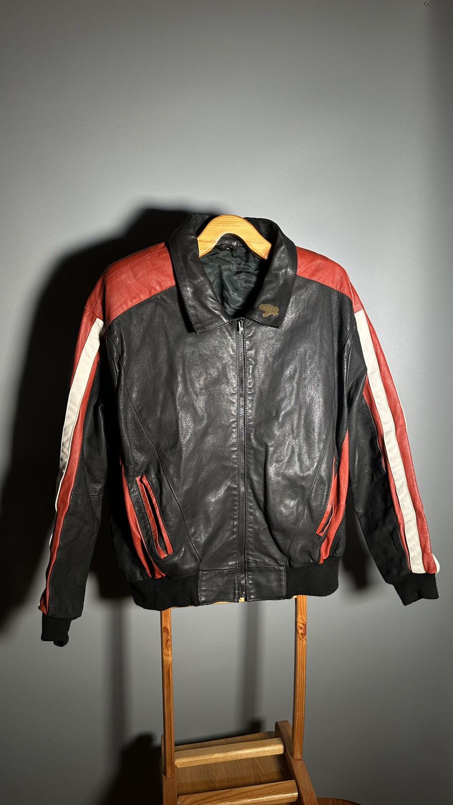 Vintage Vintage leather jacket with an American flag and eagle Size US L / EU 52-54 / 3 - 6 Thumbnail