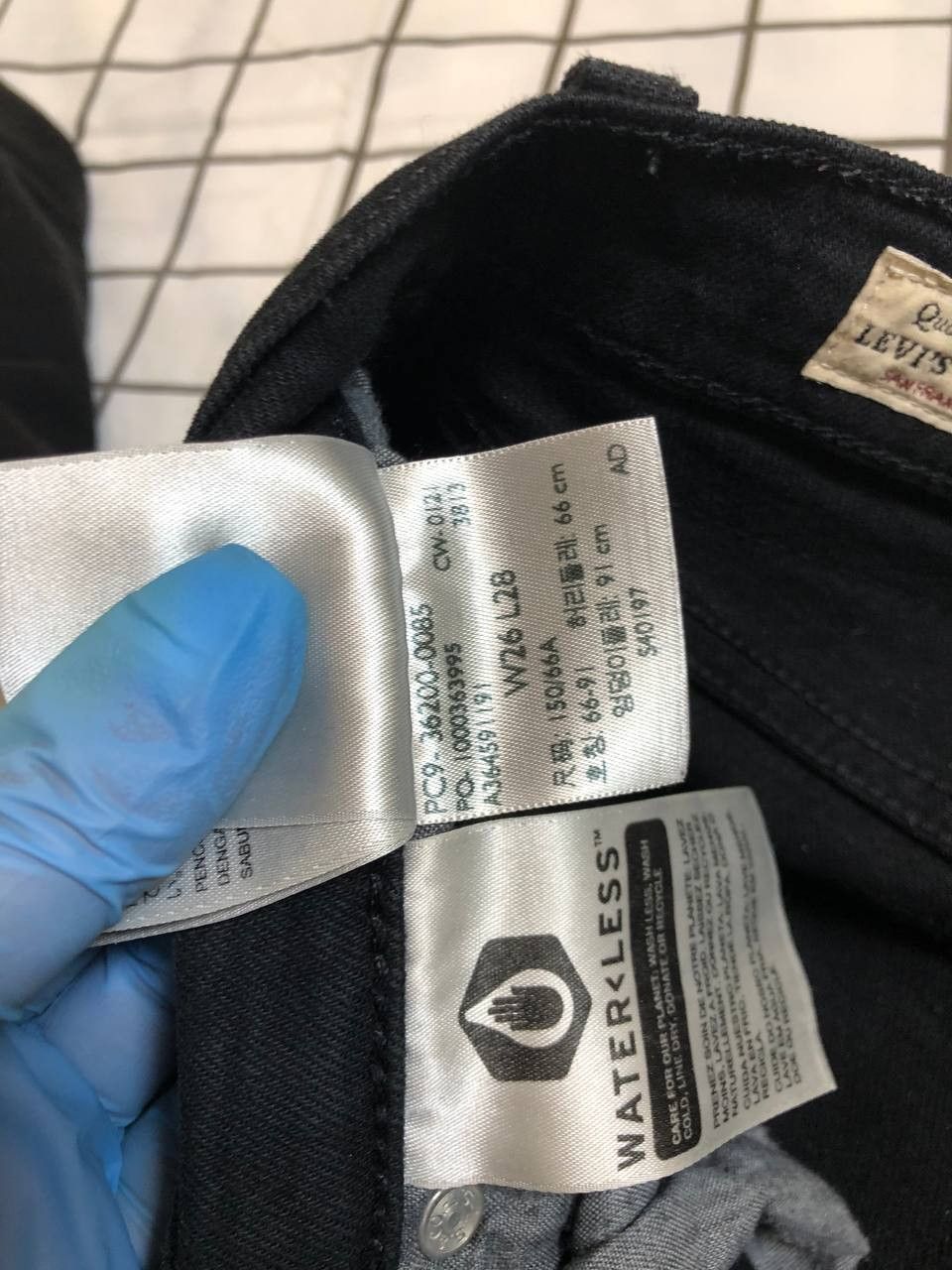 Levi's Levi Straus 501 Jeans Men Black Original Fit Pockets Size US 26 / EU 42 - 12 Thumbnail
