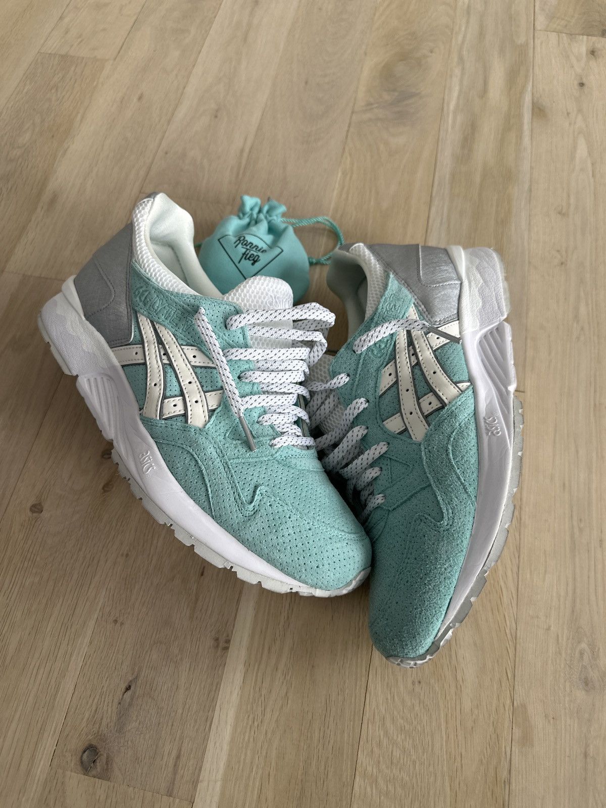 Asics x kith gel lyte V