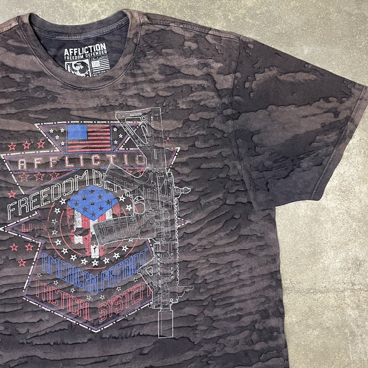 Vintage Affliction Freedom Defender Grunge Skull Goth Graphic Shirt Size US XXL / EU 58 / 5 - 2 Thumbnail