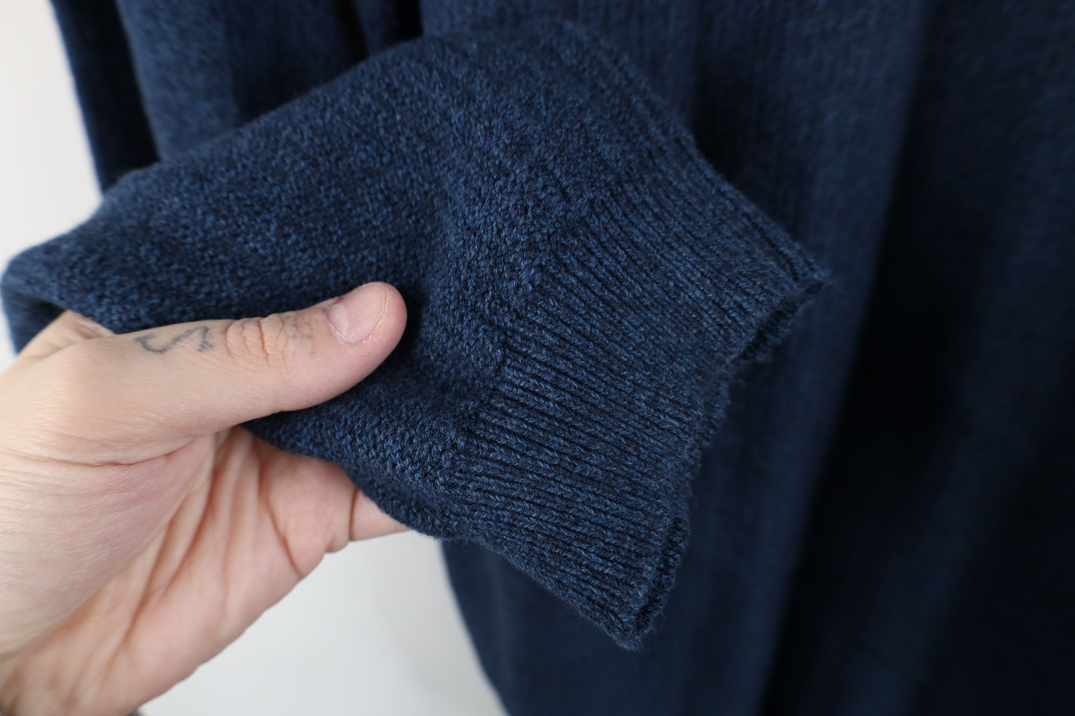Tommy Bahama Vintage Tommy Bahama Blend Thermal Knit V-Neck Sweater Blue Size US XL / EU 56 / 4 - 7 Thumbnail