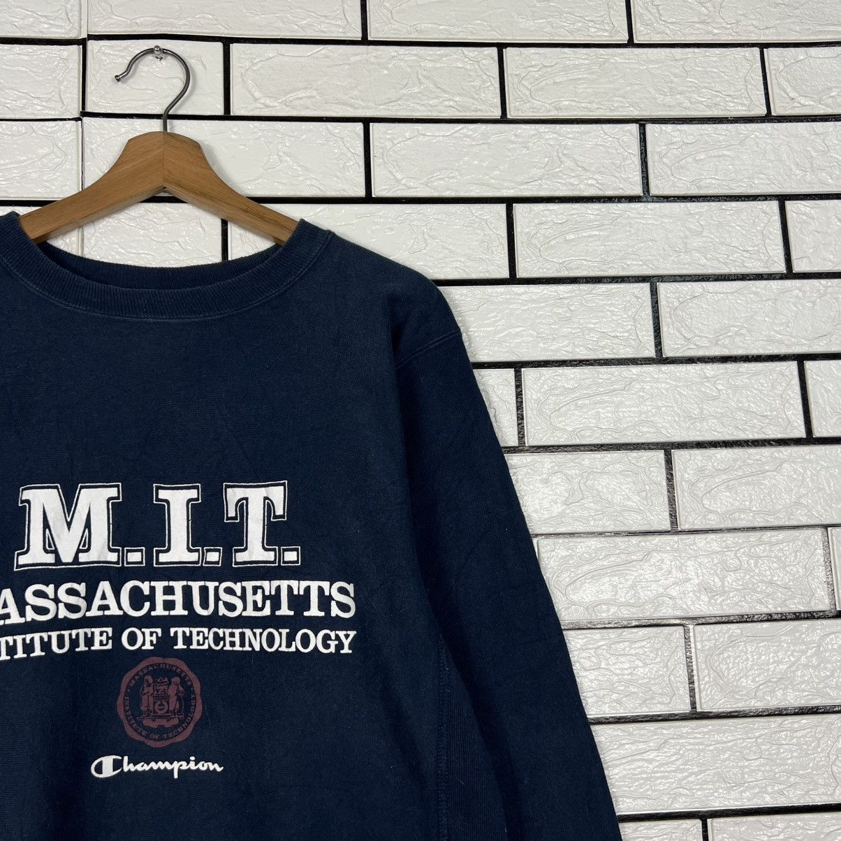 Champion Vintage CHAMPION REVERSE WEAVE M.I.T. Sweatshirt #4253-C193 Size US M / EU 48-50 / 2 - 5 Thumbnail
