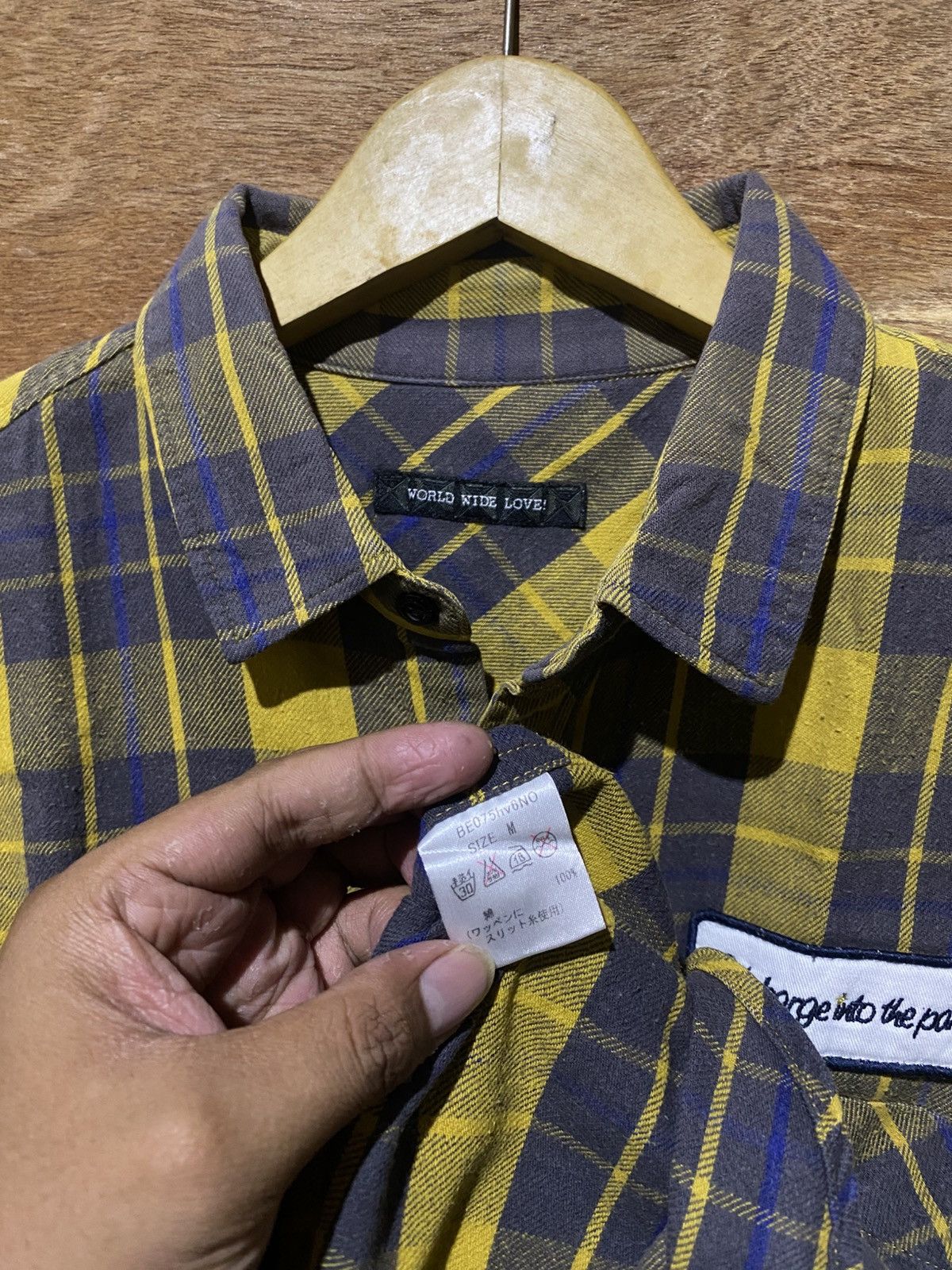 Japanese Brand 💸BINDING OFFER💸 WORLDWIDELOVE NIGHTOUT ON BACK FLANNELSHIRT Size US M / EU 48-50 / 2 - 5 Thumbnail