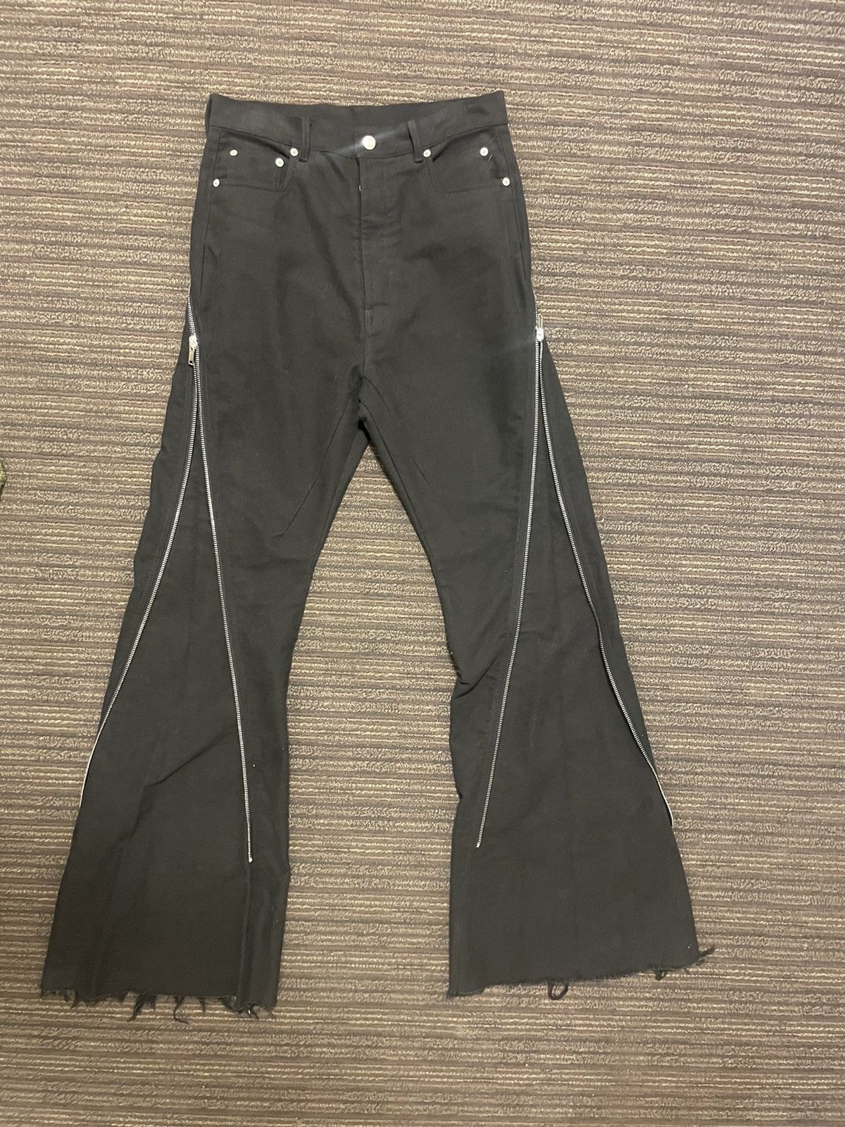 image of Rick Owens Bolan Banana Cut Jeans in Black, Men's (Size 31)