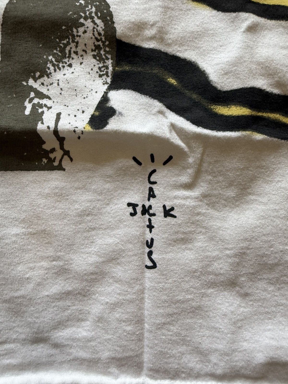 Fragment Design × Kaws × Travis Scott Travis Scott Cactus Jack x KAWS x Fragment Tee Yellow XL Size US XL / EU 56 / 4 - 4 Thumbnail