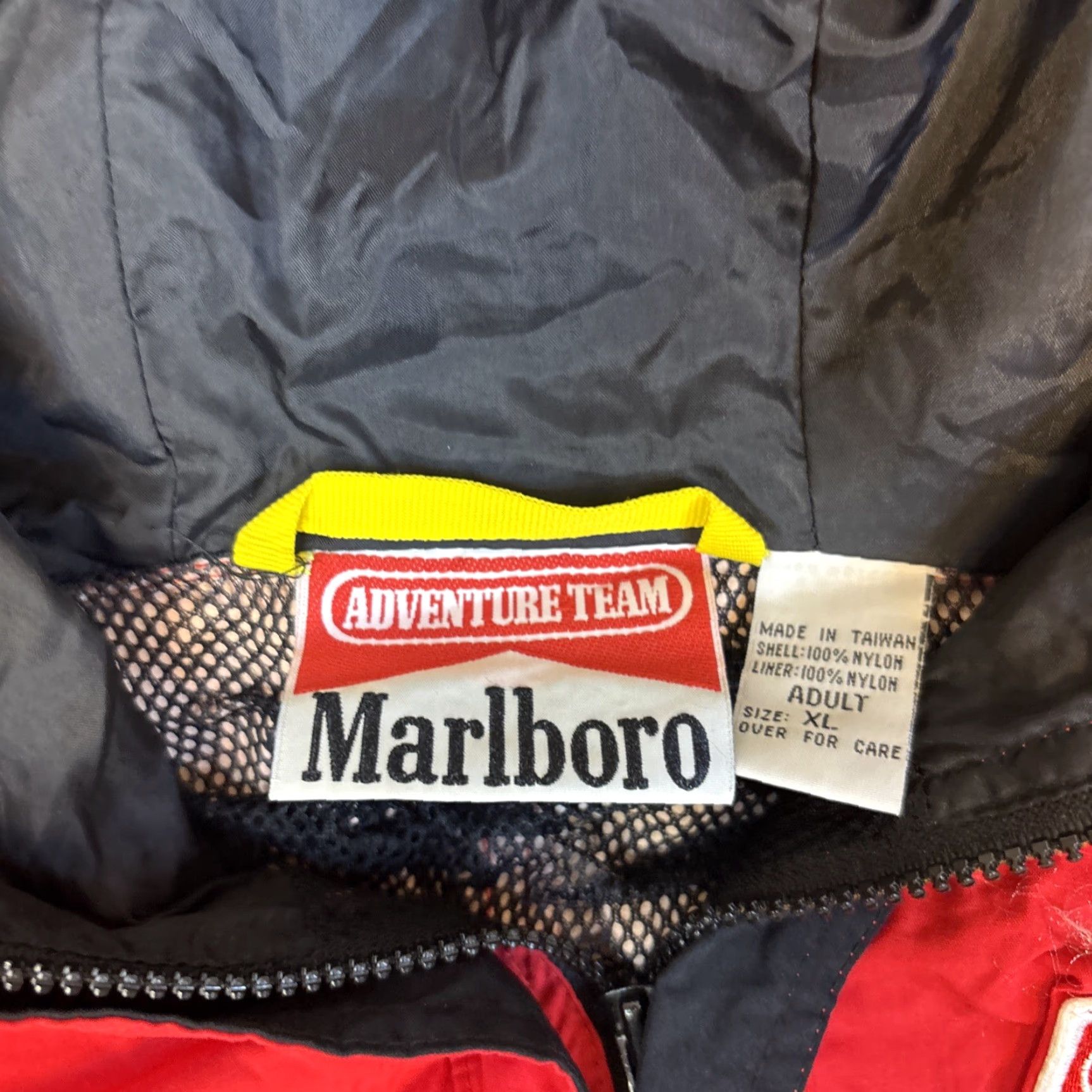 Marlboro VINTAGE Marlboro Adventure Team Jacket Mens XL Red Hooded Parka Outdoor 90s Size US XL / EU 56 / 4 - 3 Thumbnail