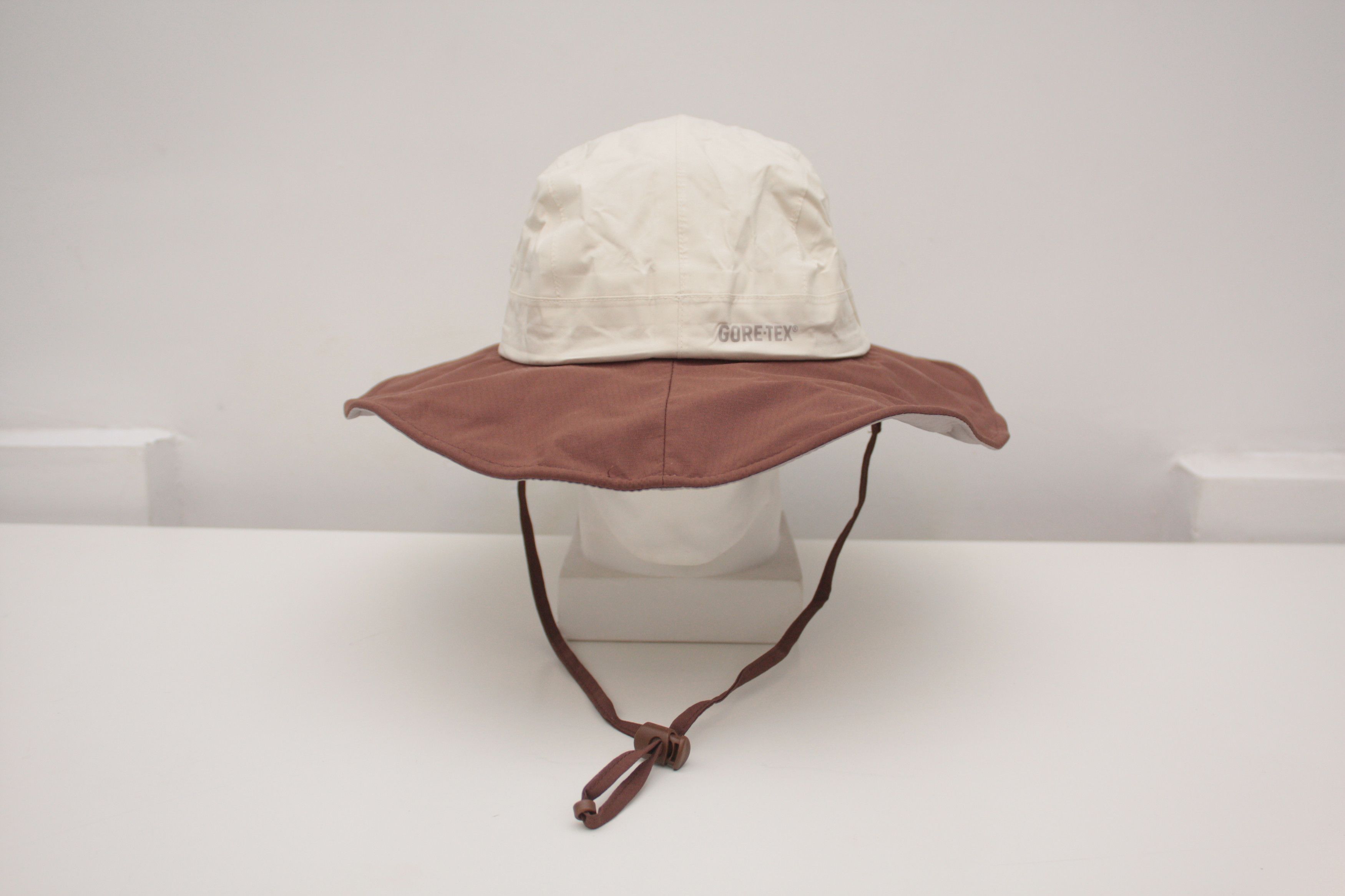 Montbell Montbell Beige Brown Gore-Tex Bucket Hat Size Large Size ONE SIZE - 1 Thumbnail