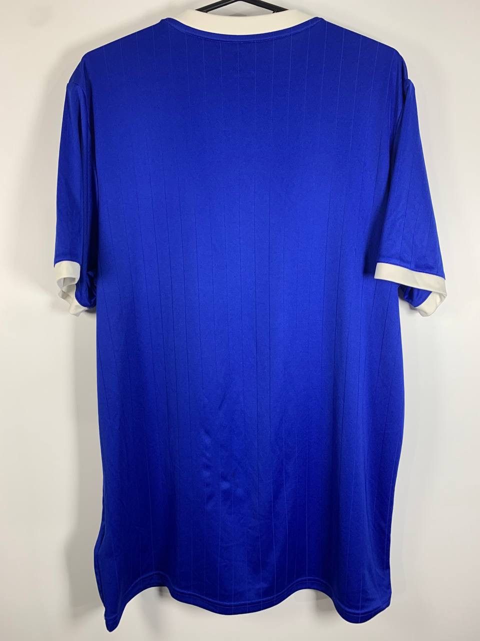 Adidas Adidas Tshirt 2017 | 90s style Size US L / EU 52-54 / 3 - 9 Thumbnail