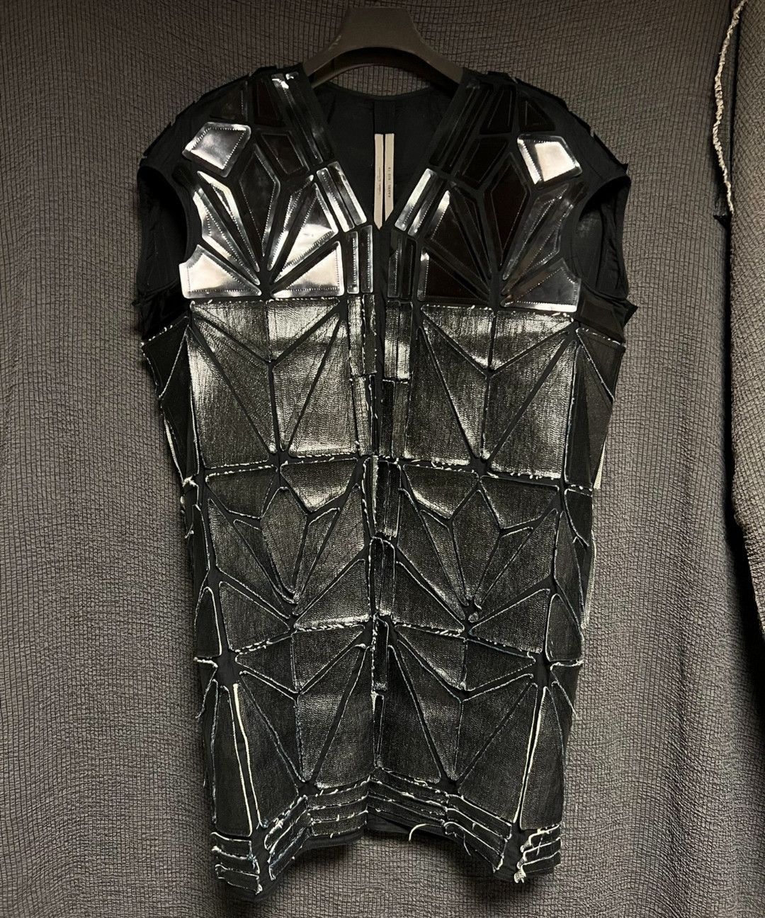 Rick Owens Rick Owens 19ss mainline sequin scale armor shoulder vest-2 Size US L / EU 52-54 / 3 - 1 Thumbnail