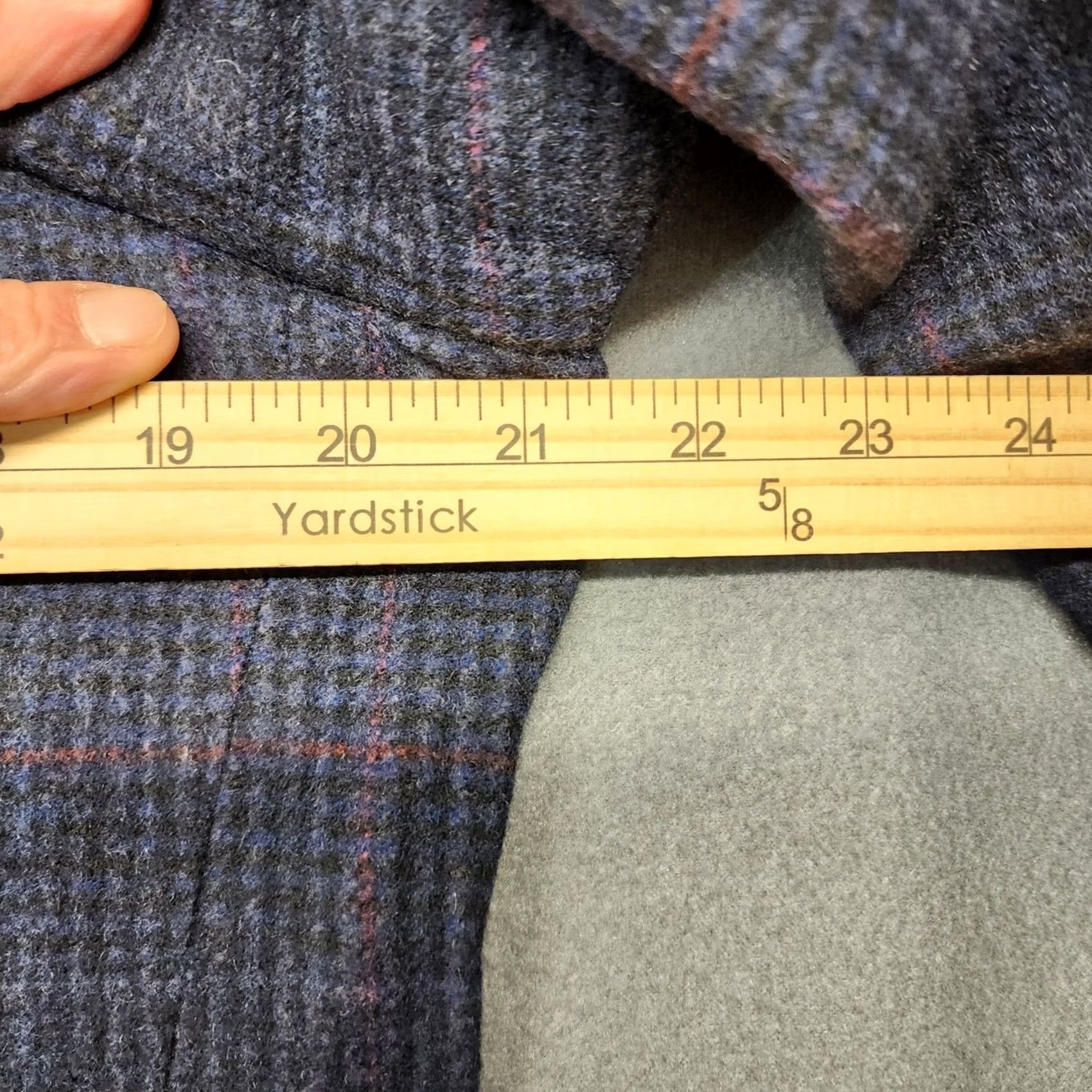 Austin Reed VINTAGE Austin Reed Sport Coat Blazer Mens 42 Short Blue Plaid Union Made USA Size US 42 / EU 58 - 7 Thumbnail