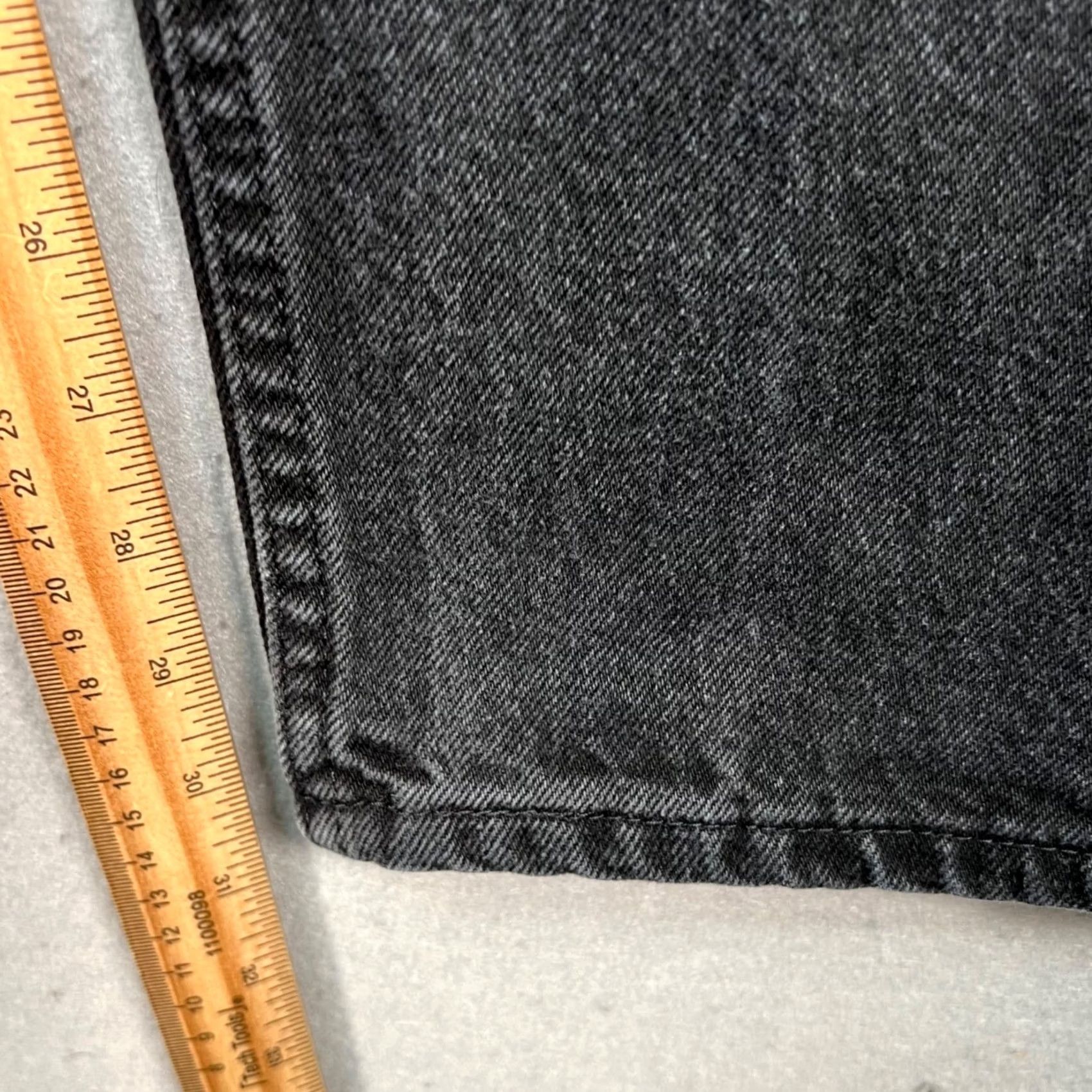 Wrangler VINTAGE Wrangler Mens Size 30 x 32 Black Denim Jeans Relaxed Fit Jeans Mens 30 Black Denim 5-Pocket Wrangler Relaxed Straight Fit Cotton Denim Size US 30 / EU 46 - 7 Thumbnail