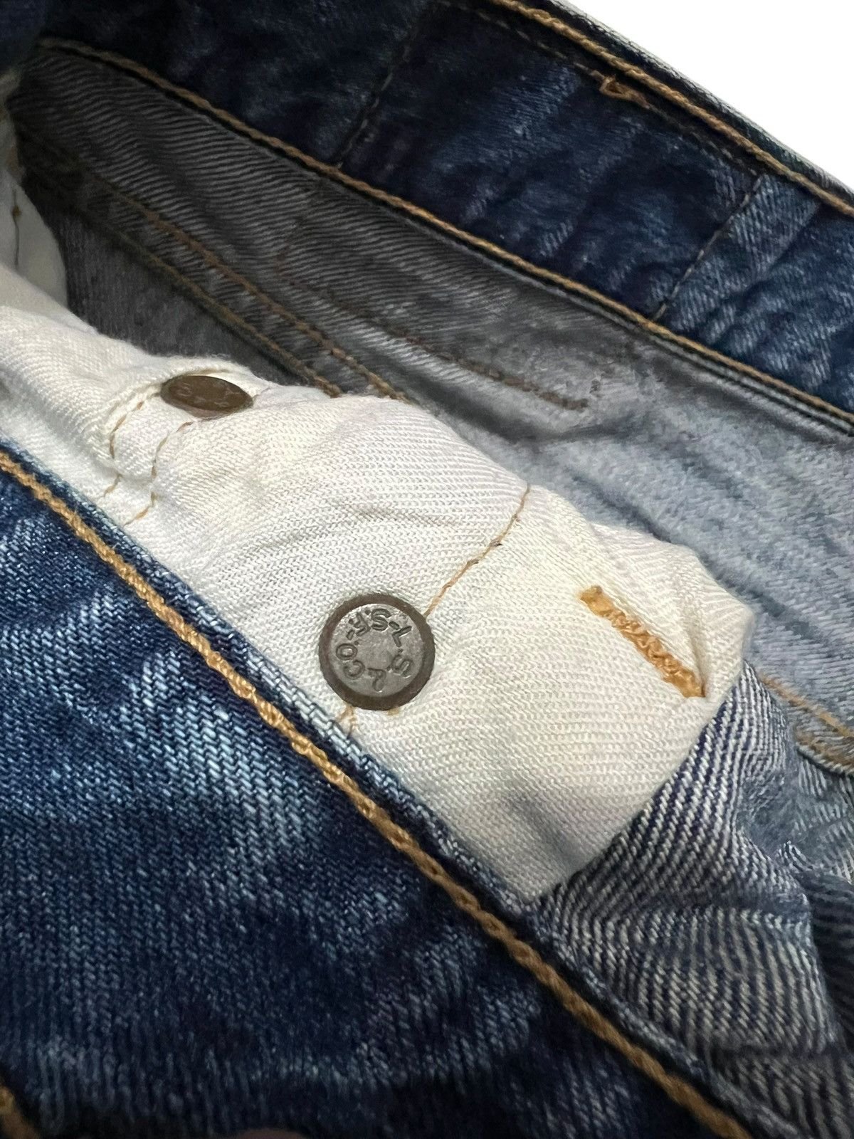 Levi's Vintage Levis 501 Distress Clawmark Jean Size US 28 / EU 44 - 12 Thumbnail
