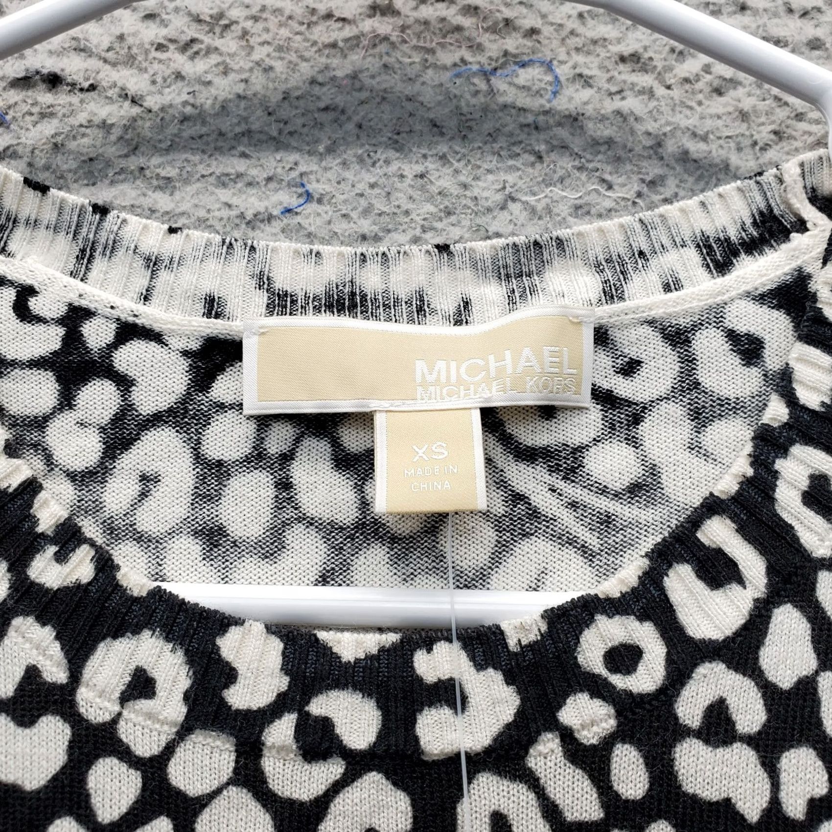 Michael Kors Michael Kors Sweater Womens XS Multi Leopard Print Crew Neck Pullover MH96NTCDTE Size XS / US 0-2 / IT 36-38 - 5 Thumbnail