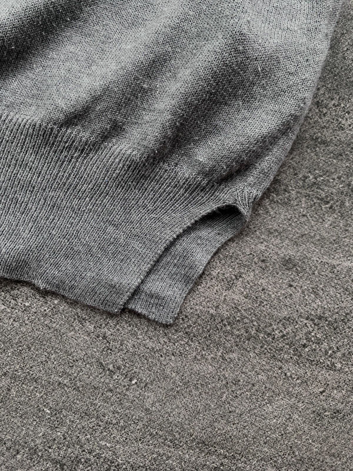 Maison Margiela FREE TAX! Line 4 Cropped Elbow Patch Sweater Size S / US 4 / IT 40 - 5 Thumbnail