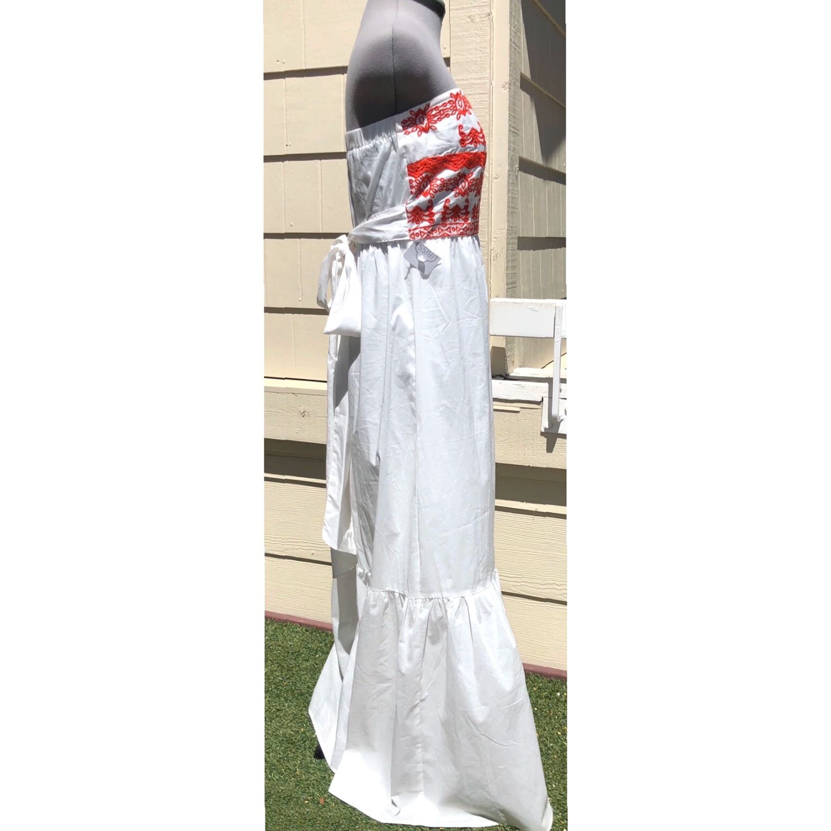 Vintage LULUMARI Embroidered Strapless Maxi Boho Long Dress White Red S Size S / US 4 / IT 40 - 4 Thumbnail