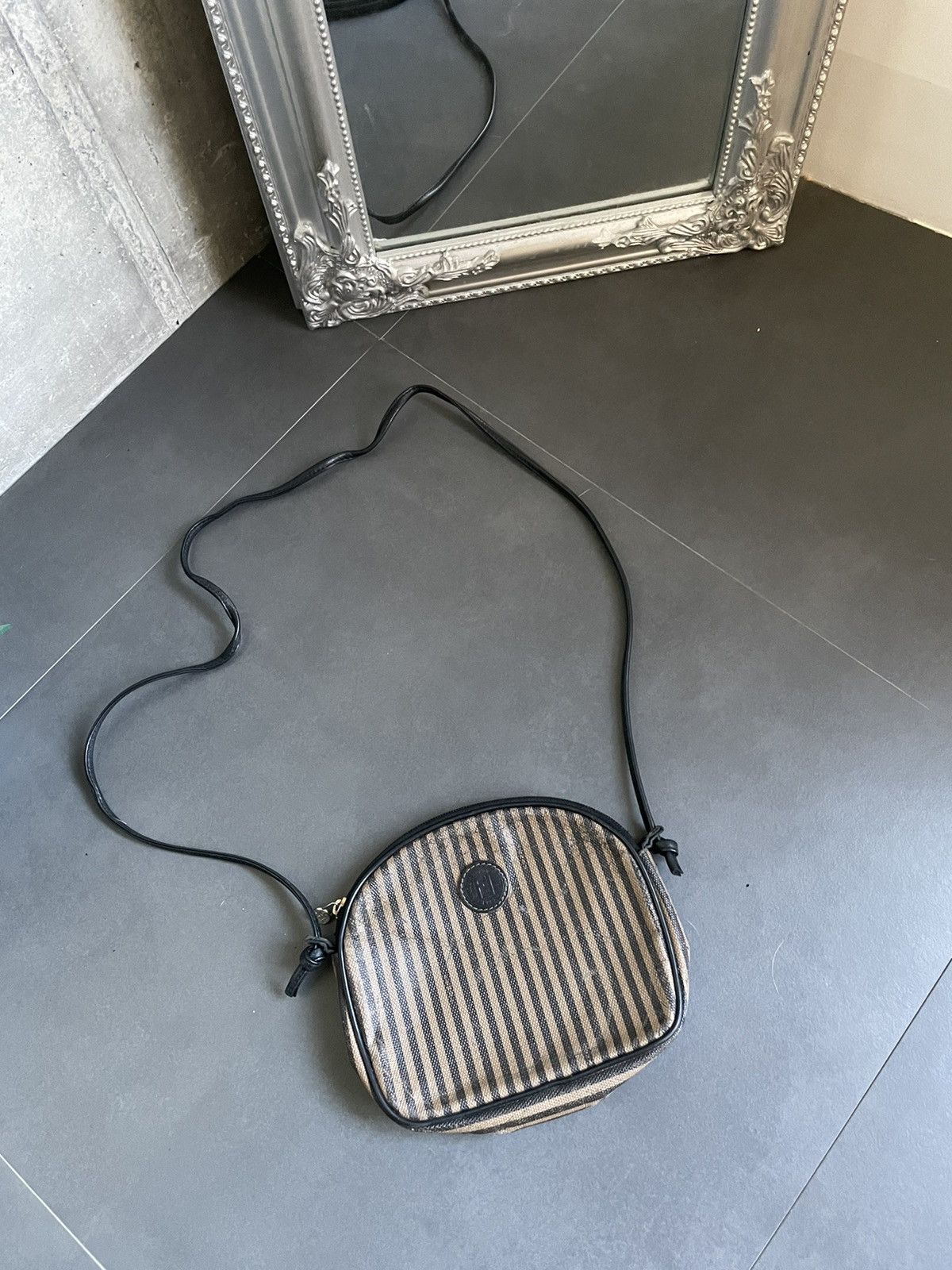 Fendi Vintage 90s Fendi Distressed Shoulder Crossbody Bag Size ONE SIZE - 18 Thumbnail