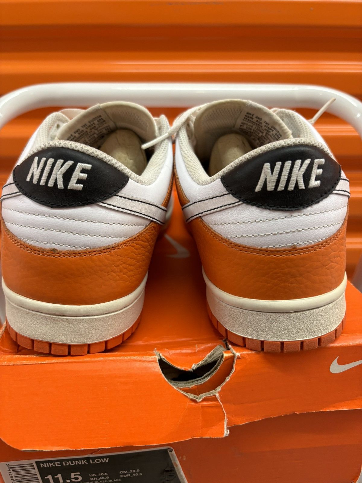 Nike × Vintage ***FINAL DROP*** RARE 2008 NIKE DUNK LOW LEATHER 11.5 Size US 11.5 / EU 44-45 - 8 Thumbnail