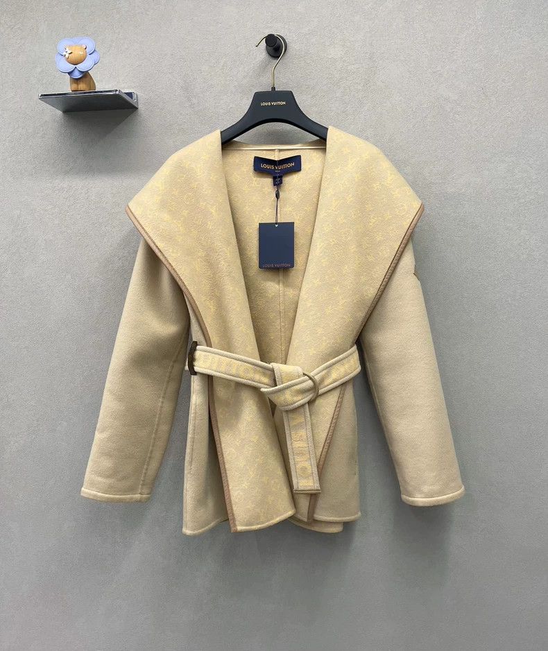 Louis Vuitton Beige Logo Print Coat for Autumn Winter - dmc Size US S / EU 44-46 / 1 - 1 Thumbnail
