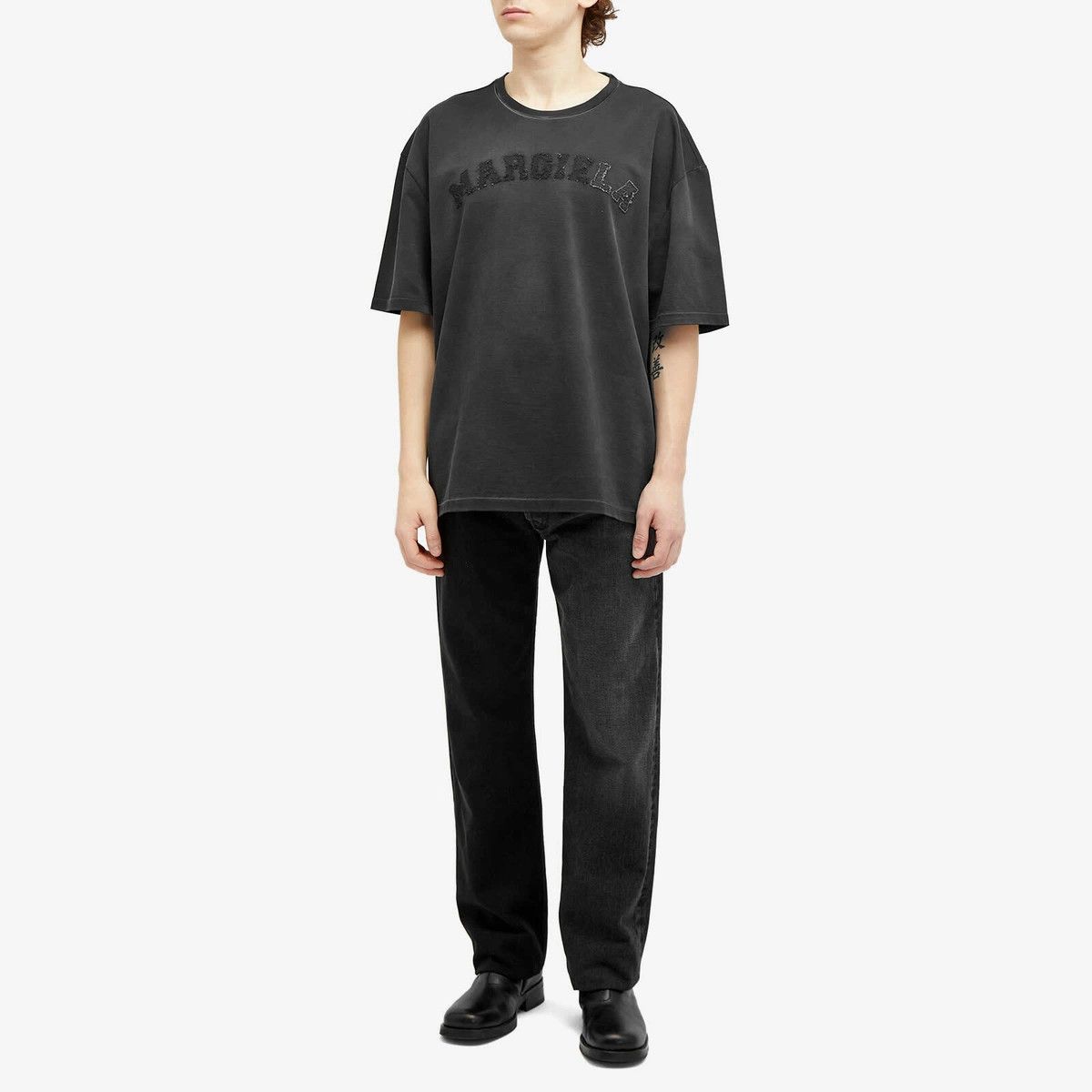 Maison Margiela o1w1db10526 Distressed College Logo T-Shirt in Washed Black Size US XL / EU 56 / 4 - 3 Thumbnail