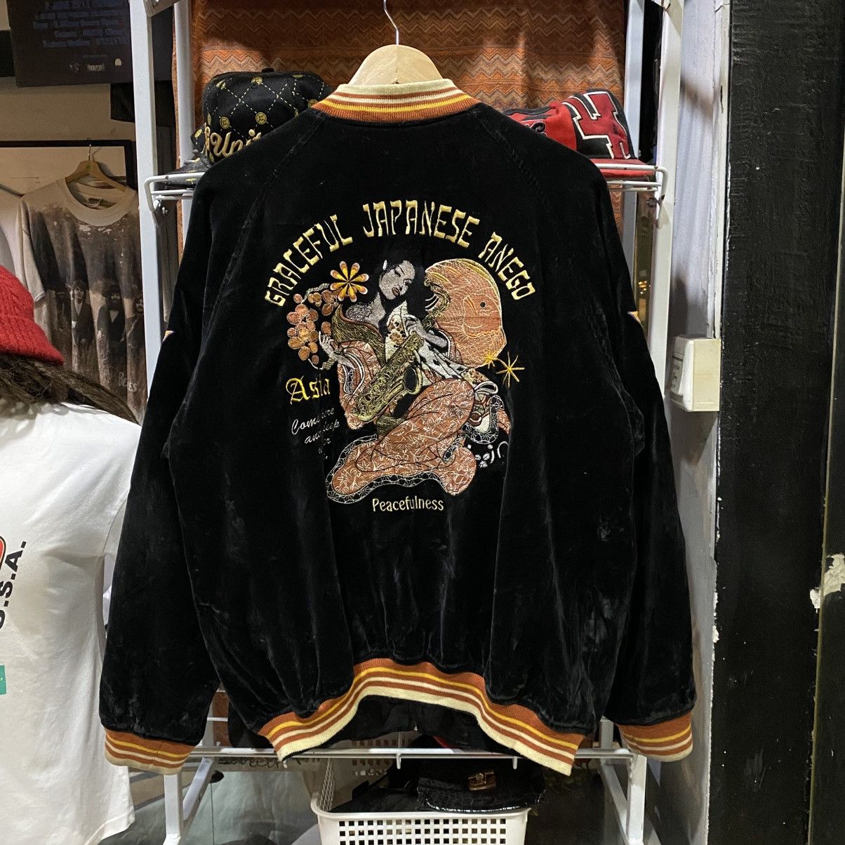 Japanese Brand VTG velvet sukajan souvenir jacket GRACEFUL JAPANESE ANEGO Size US L / EU 52-54 / 3 - 1 Thumbnail