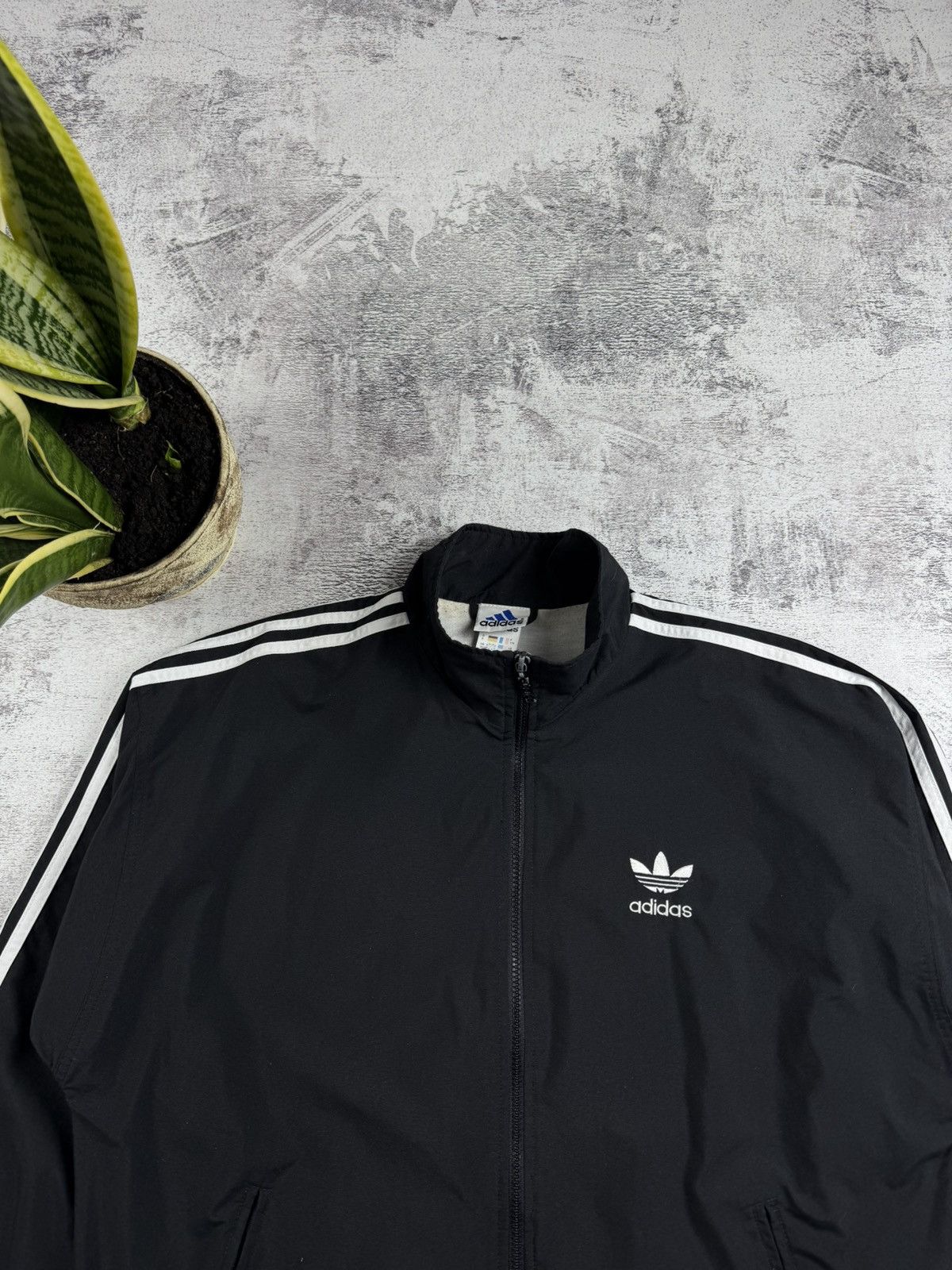 Adidas Vintage Adidas Original Y2K Retro Black Hype Logo Track Activewear Light Jacket Size US M / EU 48-50 / 2 - 5 Thumbnail