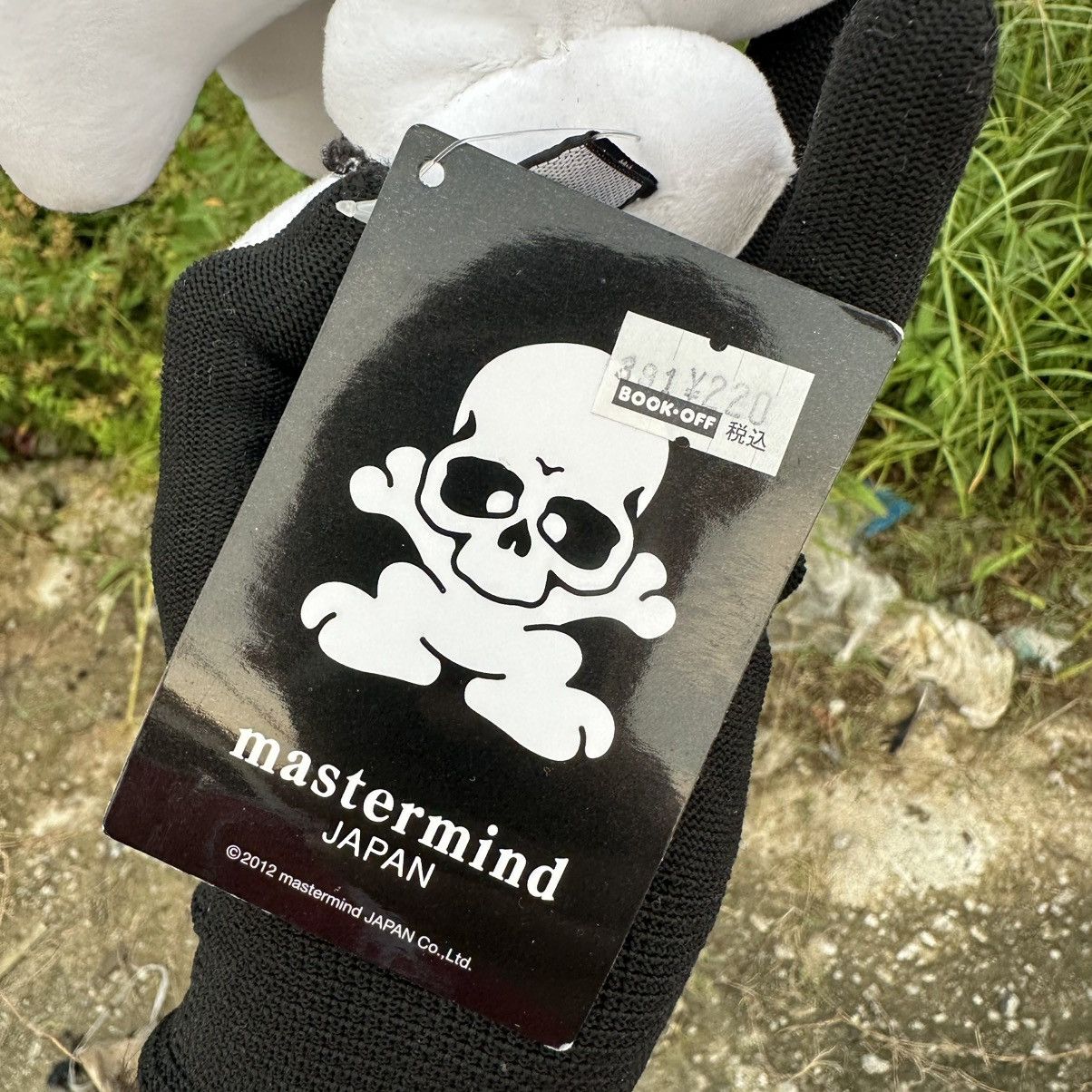 Mastermind Japan Mastermind Japan Skull Plush Rare Archive Collectible Size ONE SIZE - 10 Thumbnail