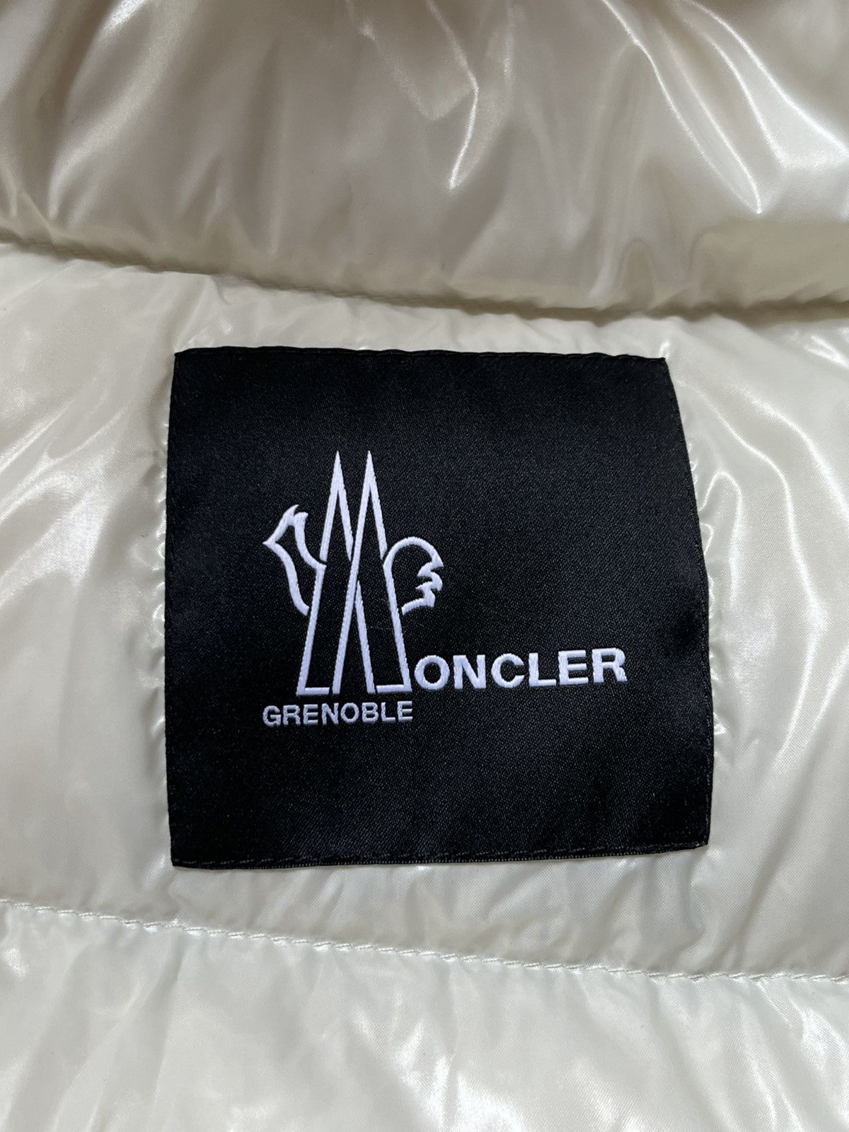Moncler Moncler Grenoble Men’s Puffer Cape Size US M / EU 48-50 / 2 - 7 Thumbnail