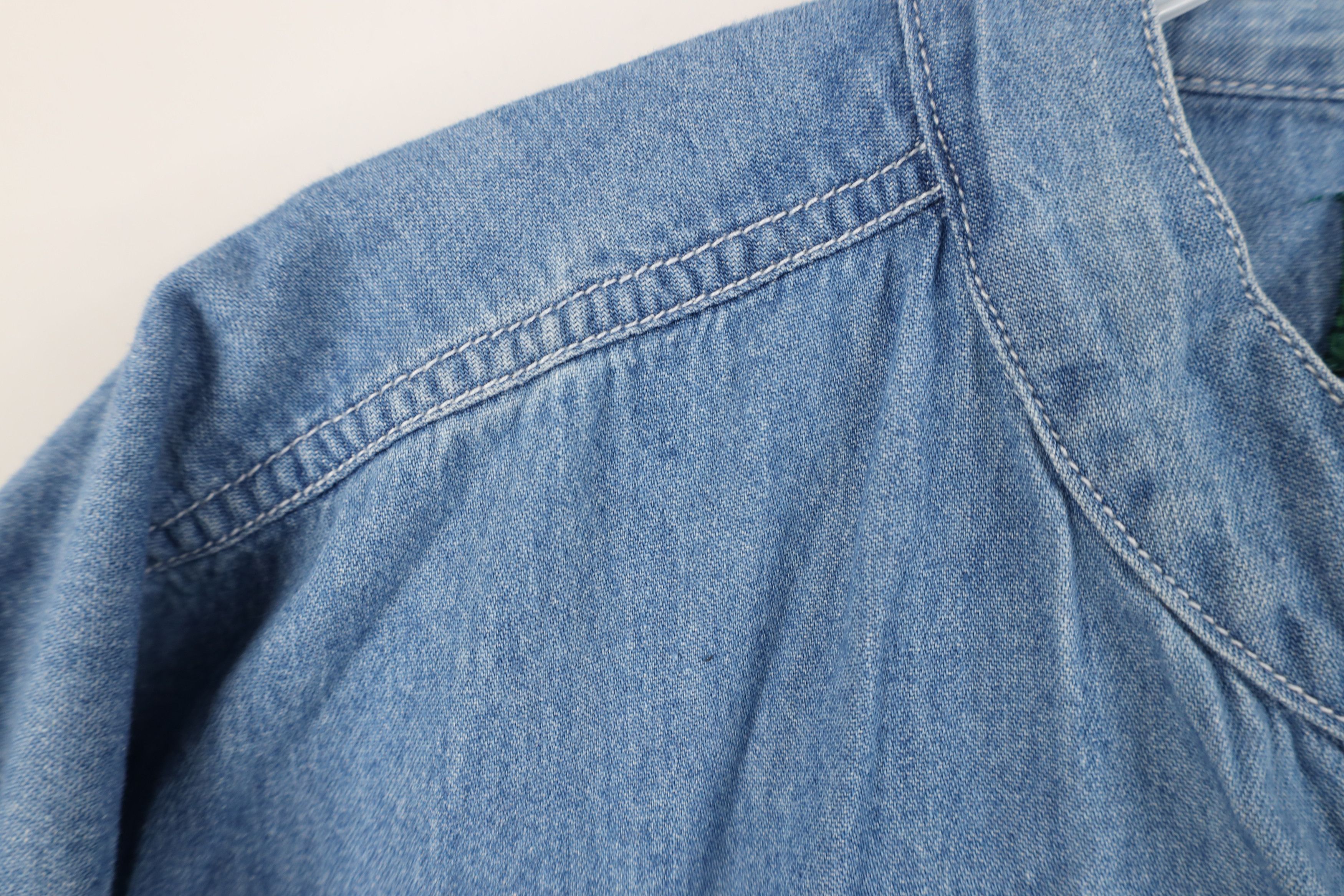 Vintage Vintage 90s Streetwear Band Collared Denim Jean Button Shirt Size US L / EU 52-54 / 3 - 5 Thumbnail