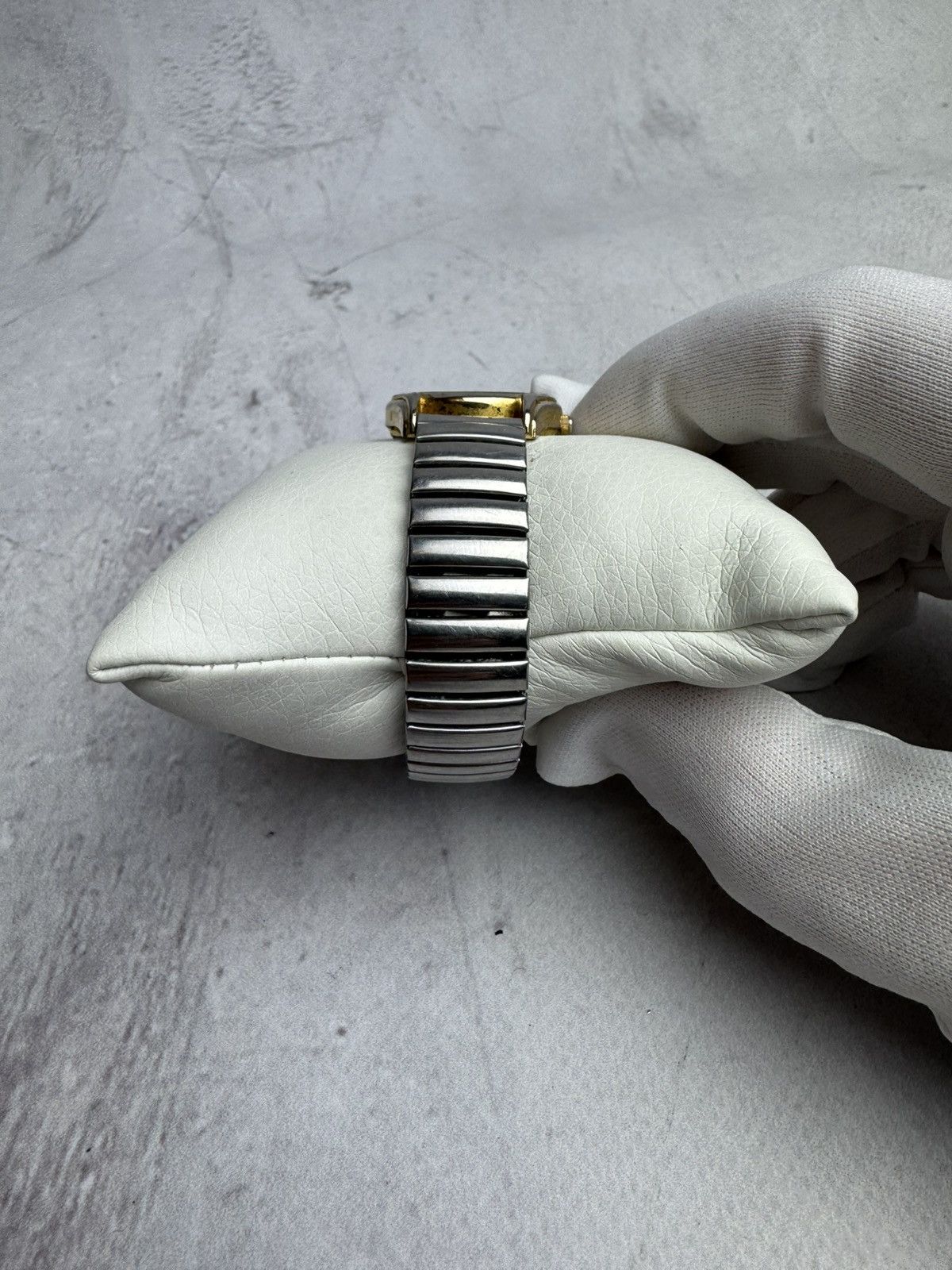Japanese Brand Vintage Q&Q Watch men’s Size ONE SIZE - 2 Thumbnail