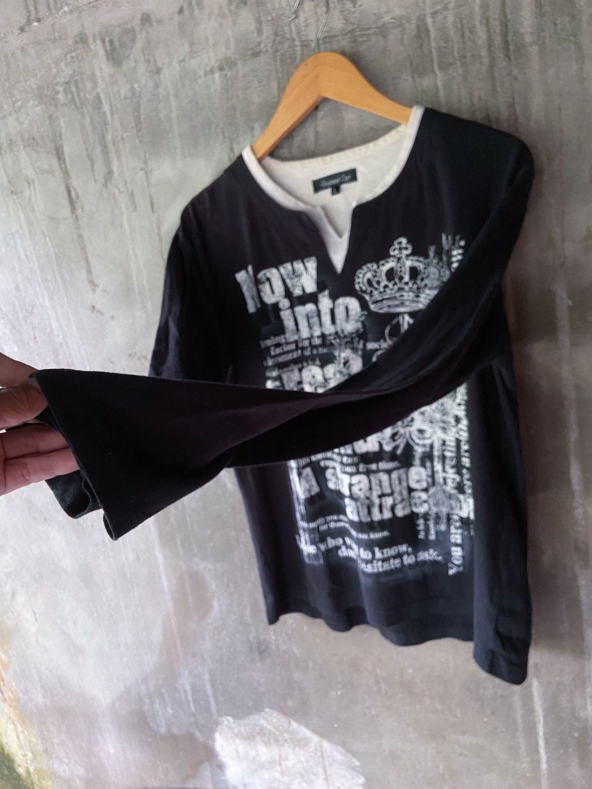 Le Grande Bleu (L.G.B.) NOW INTO A REAL WORLD A STRANGE ATTRACTION LONG SLEEVE Size US M / EU 48-50 / 2 - 7 Thumbnail