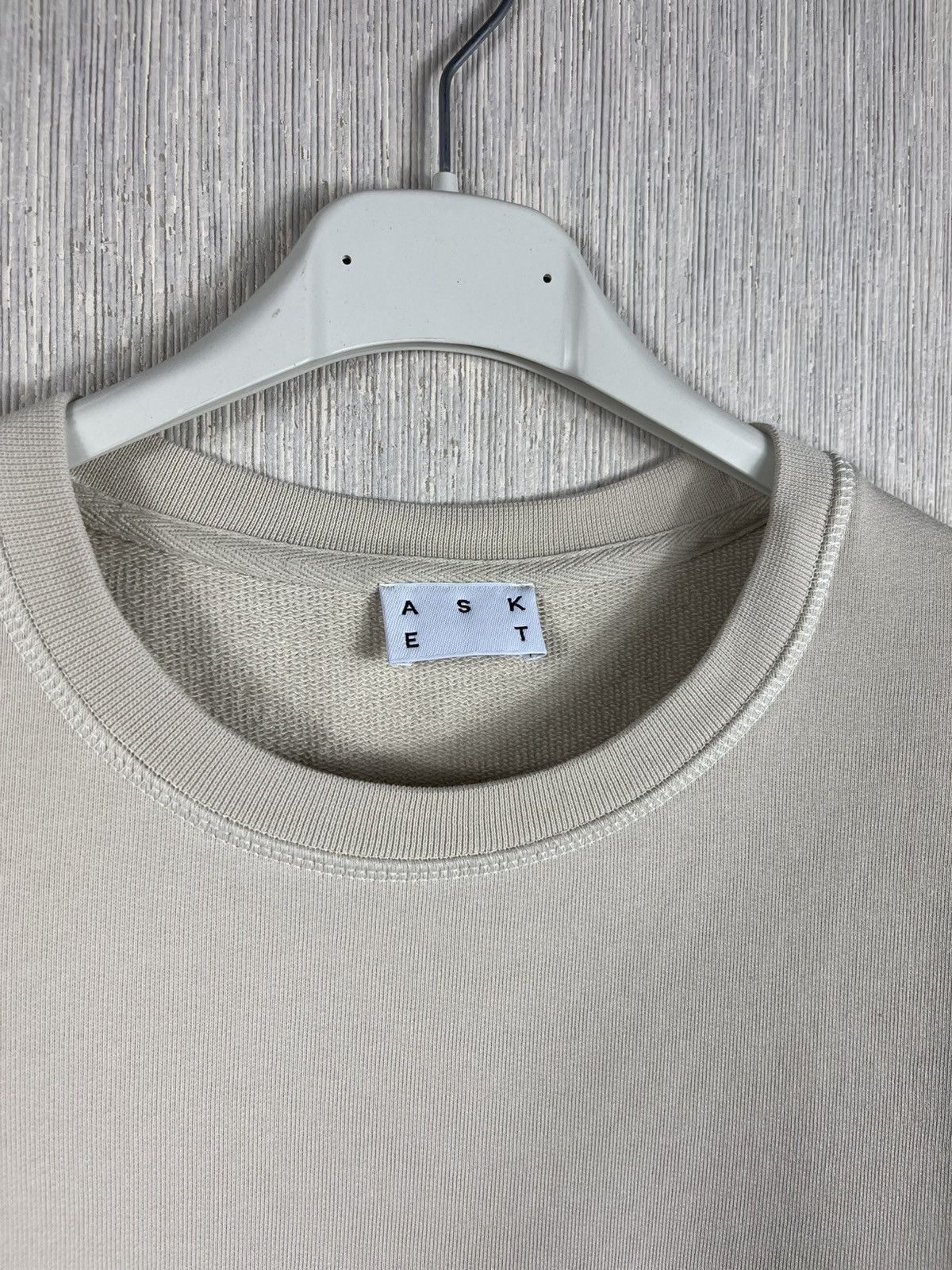 Asket × Designer Asket the sweatshirt basic crewneck beige cream aesthetic Size US L / EU 52-54 / 3 - 8 Thumbnail