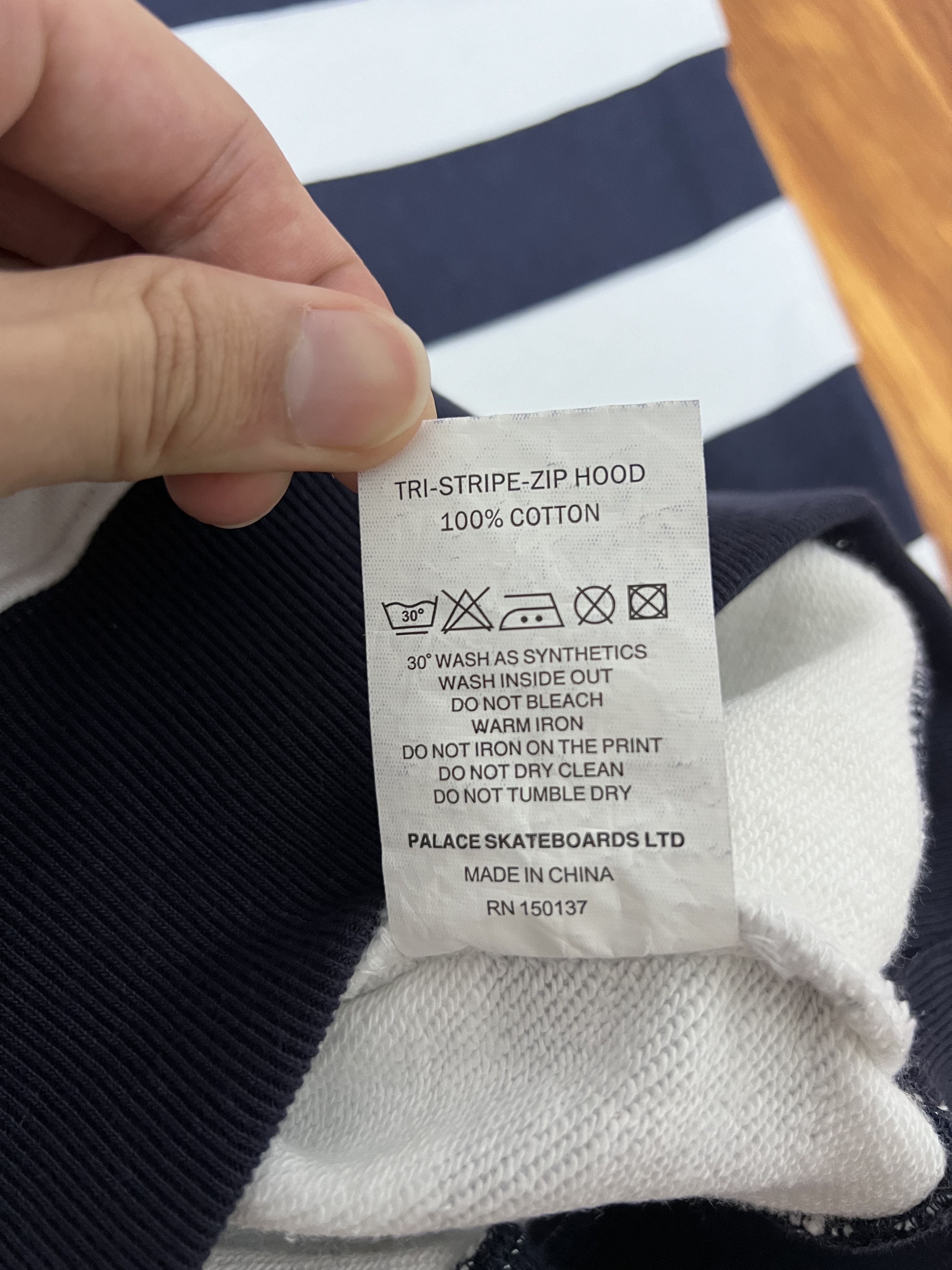 Palace 💚 2019 Palace TRI-STRIPE-ZIP Hoodie Navy Medium NEW Size US M / EU 48-50 / 2 - 12 Thumbnail