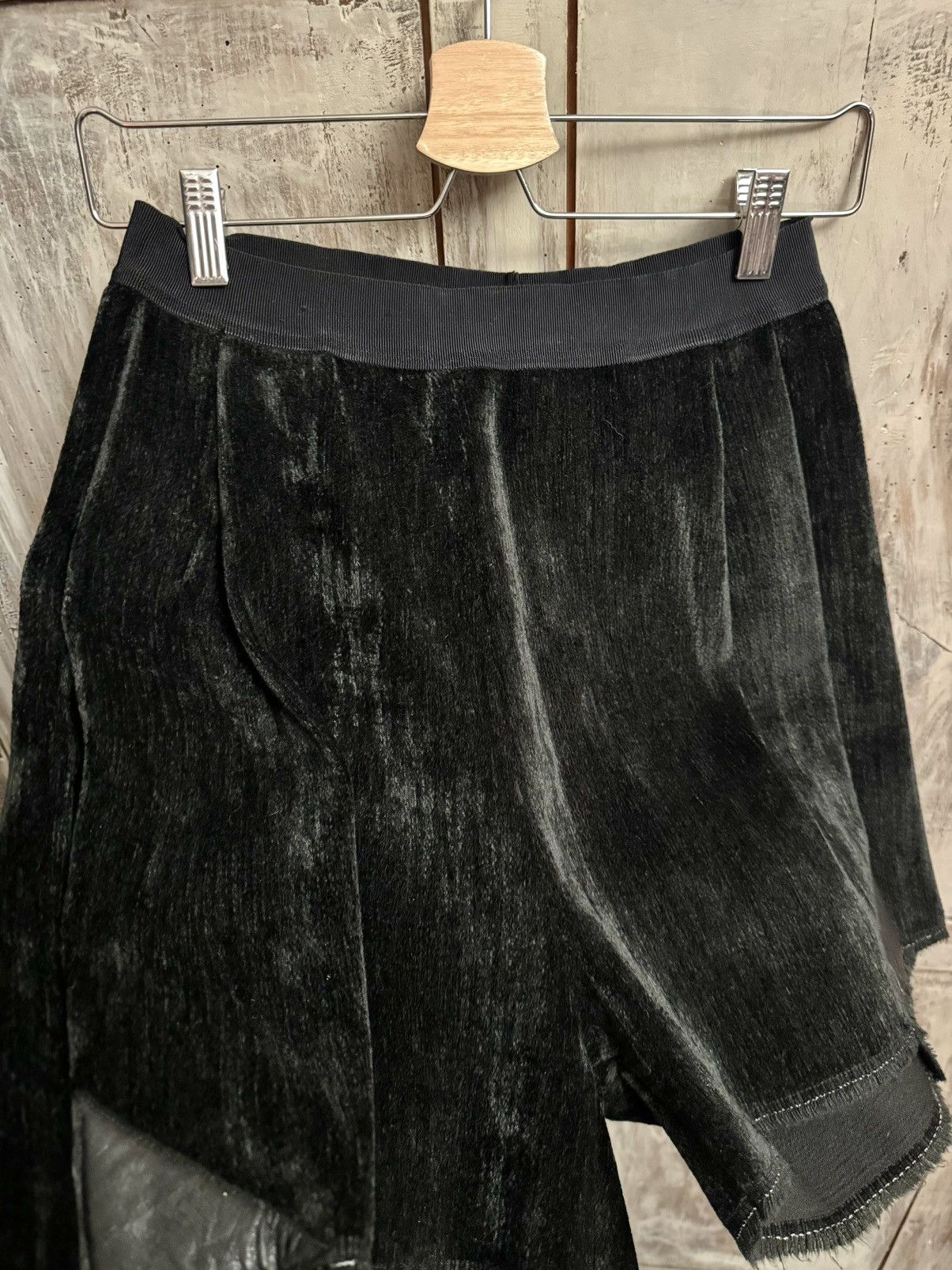 Damir Doma Damir Doma black heavy velvet pod shorts 36 wo Size 26" / US 2 / IT 38 - 10 Thumbnail