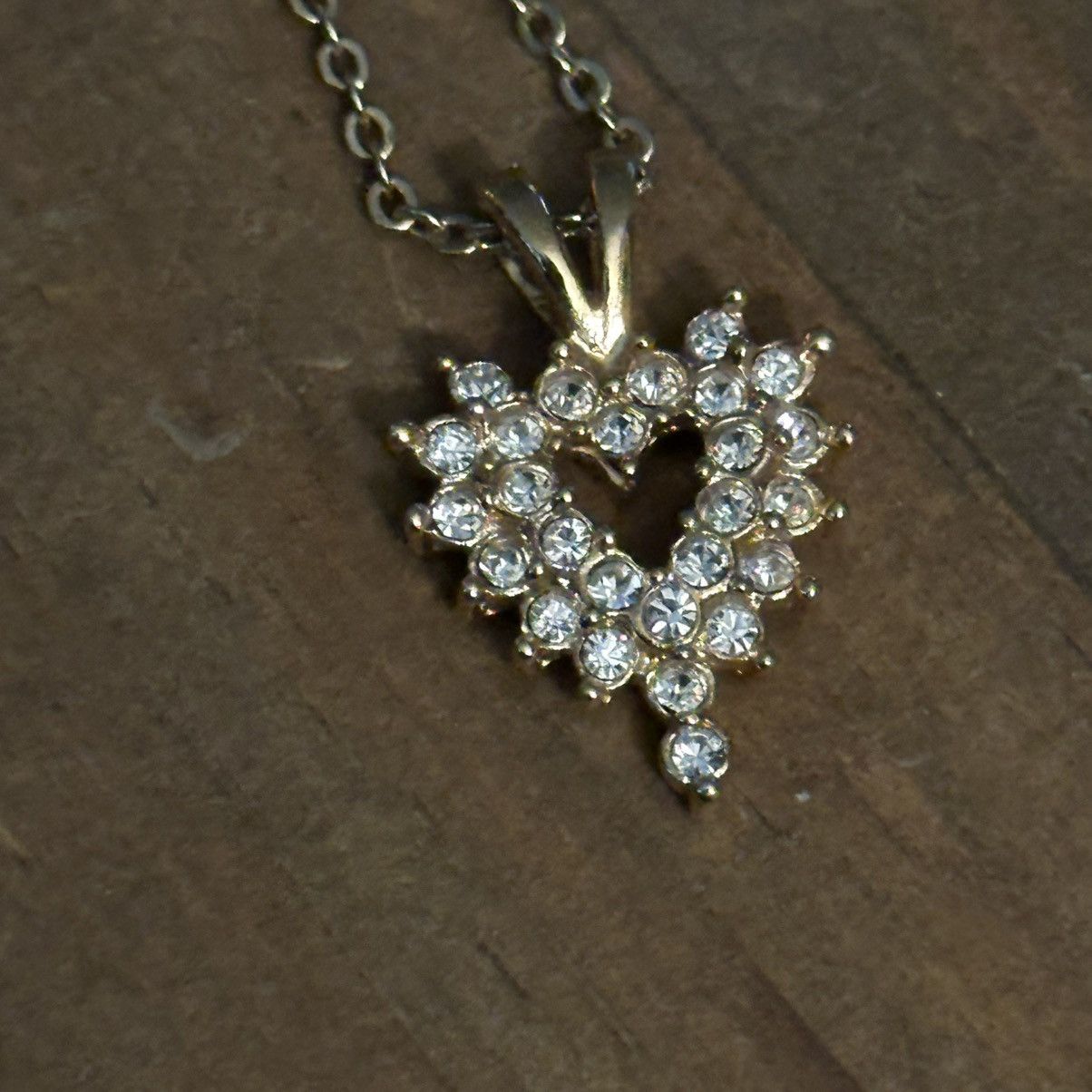 Vintage Vintage gold tone rhinestone heart pendant necklace Size ONE SIZE - 3 Thumbnail