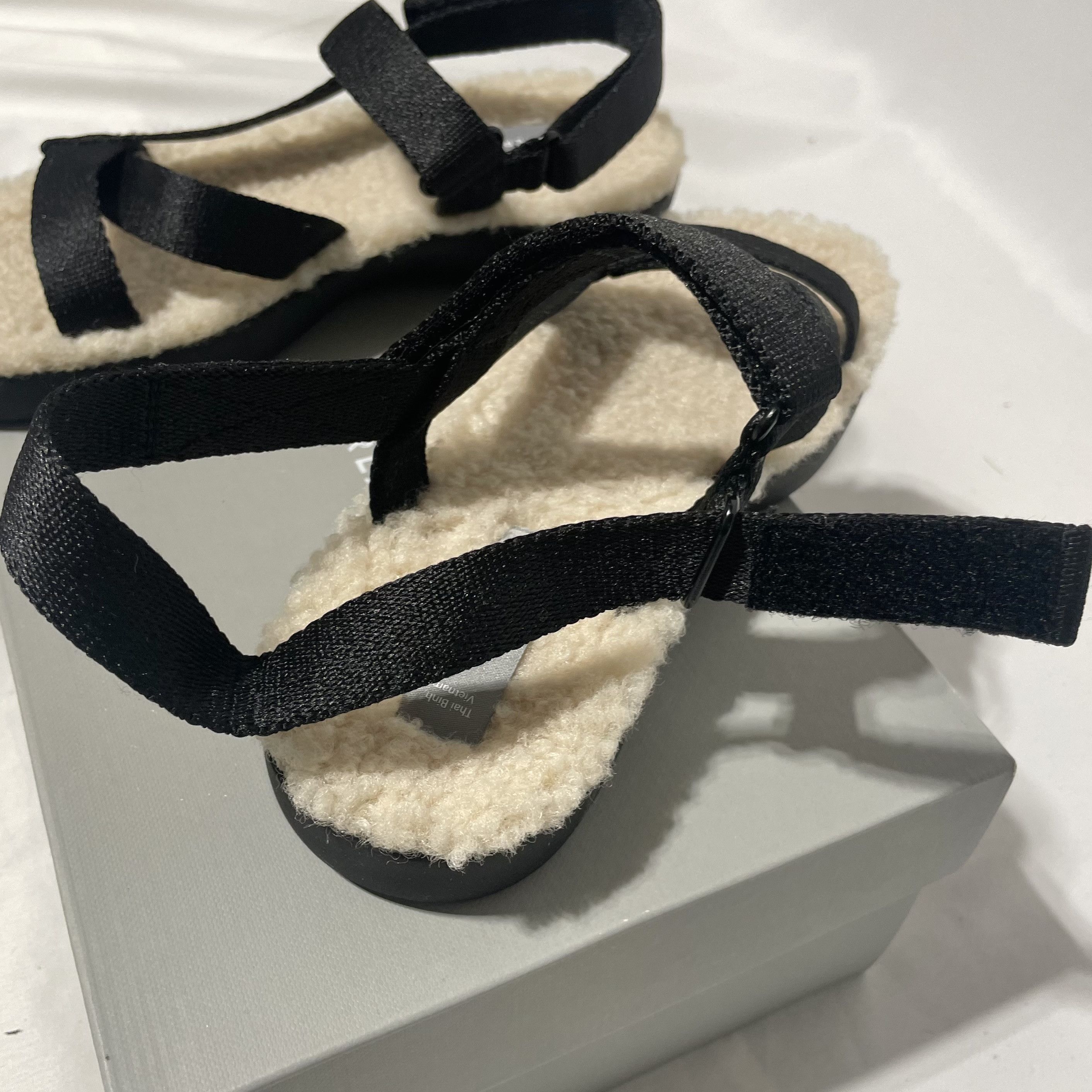 Everlane New Everlane The Renew Teddy Fleece Lined Sport Sandals Size US 6 / IT 36 - 9 Thumbnail