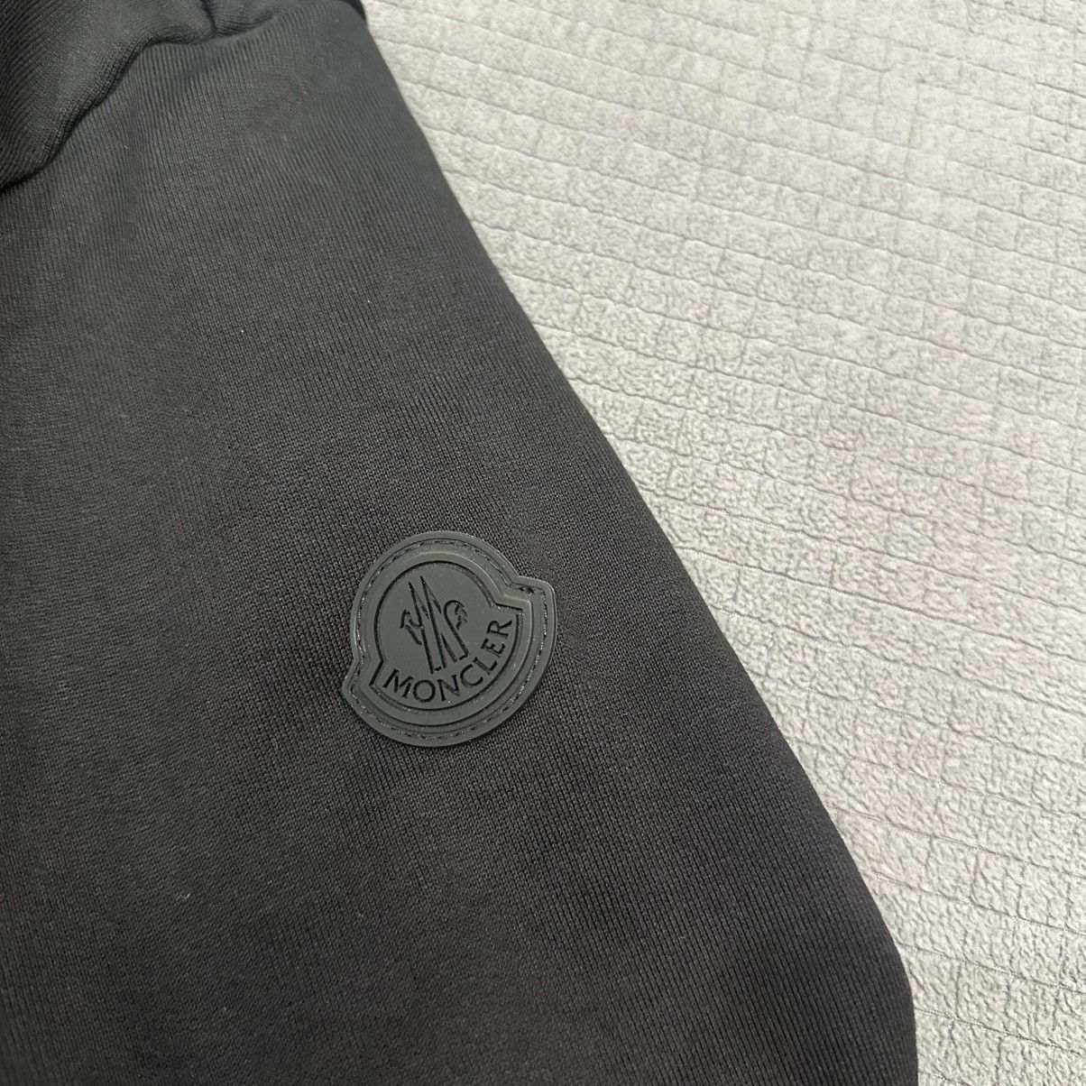 Moncler Moncler Black Logo Sweatshirt Size US XL / EU 56 / 4 - 5 Thumbnail