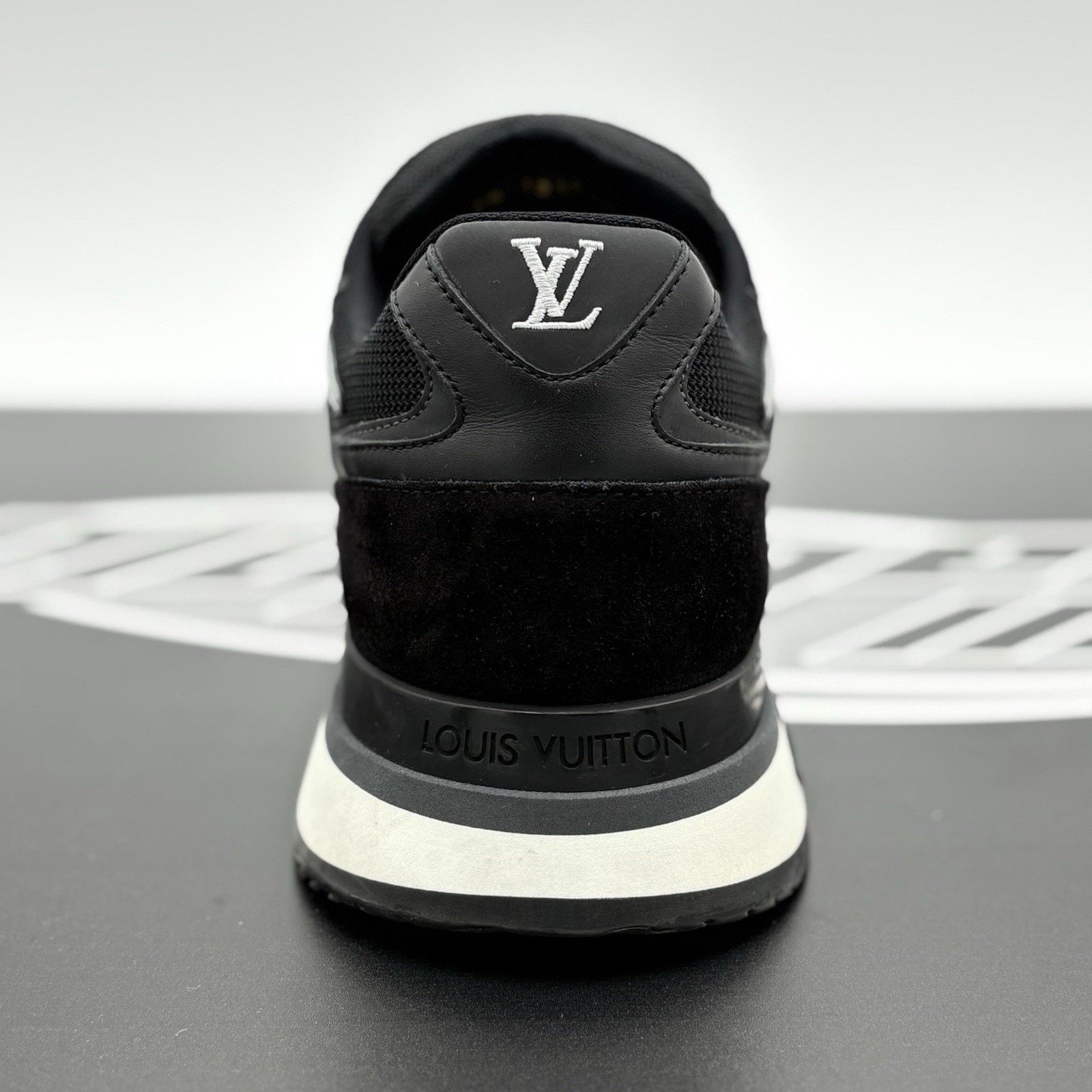 Louis Vuitton Louis Vuitton Run Away Low ' Black ' | EXCELLENT CONDITION! Size US 9.5 / EU 42-43 - 3 Thumbnail