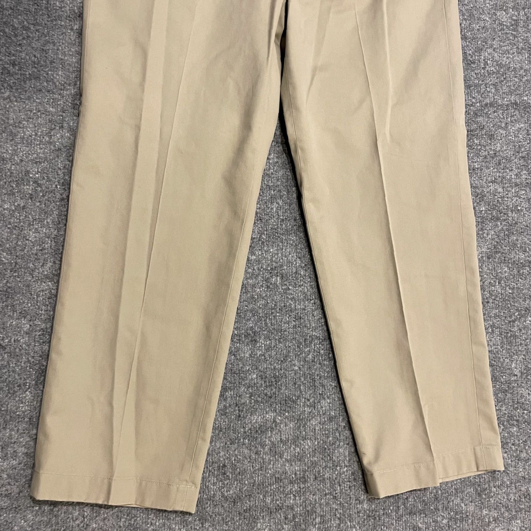 Brooks Brothers VINTAGE: No. (Oops) Size US 35 - 5 Thumbnail