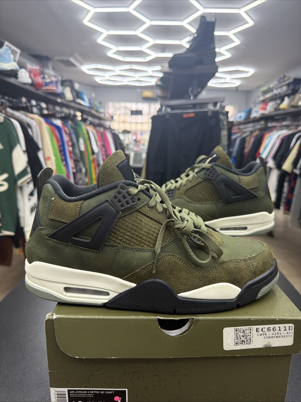 Jordan Brand Air Jordan 4 Craft ‘Olive’ Men’s Size 12 Pre-owned Sneakers Size US 12 / EU 45 - 1 Thumbnail