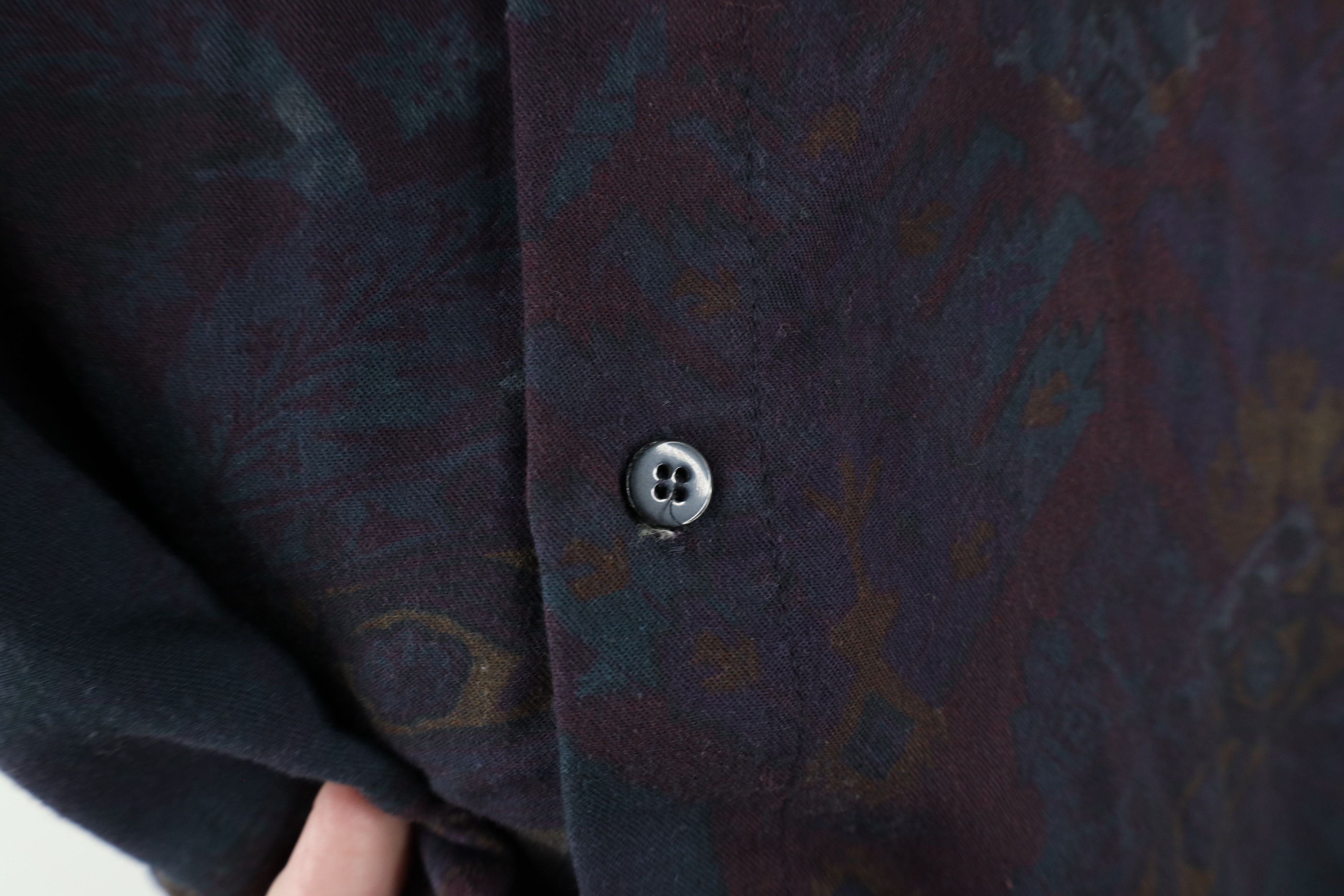 Vintage Vintage 90s Streetwear Paisley Flower Rayon Button Shirt Size US L / EU 52-54 / 3 - 7 Thumbnail