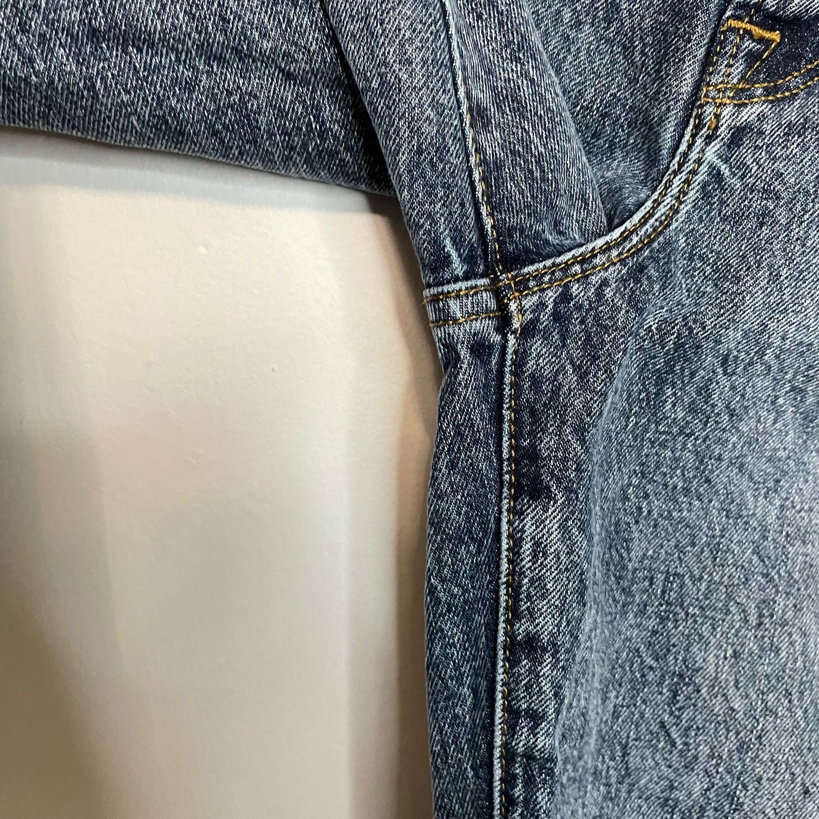 Good American Good American High Rise Jeans 12/31 Classic Distressed Denim Size 34" / US 12 / IT 48 - 3 Thumbnail
