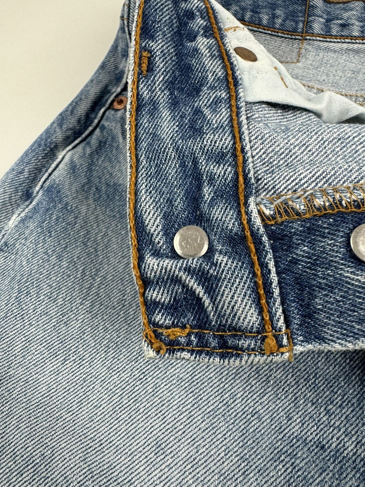 Levi's 1990’s Vintage Levi’s 501 Repaired Washed Denim Jeans USA Size US 31 - 8 Thumbnail