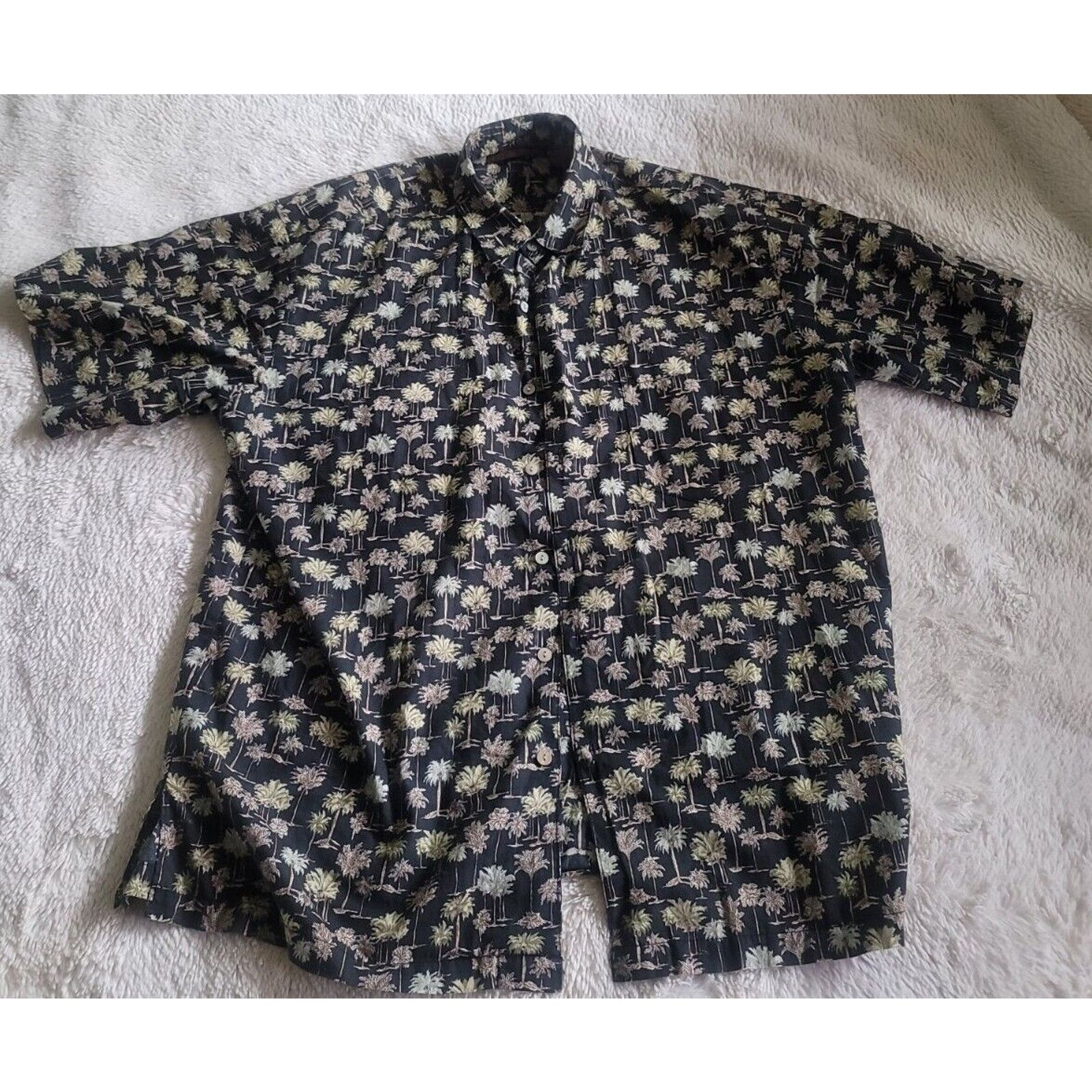 Tori Richard Tori Richard Hawaiian Shirt L Cotton Black w/ Palm Trees. Size US L / EU 52-54 / 3 - 1 Thumbnail
