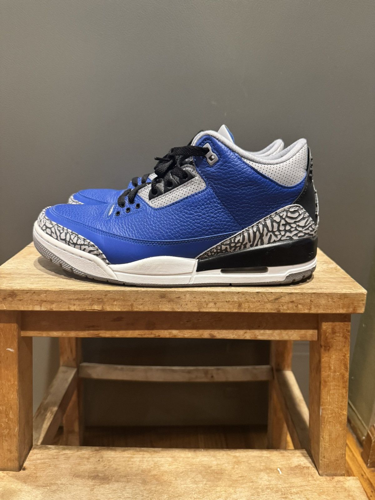 Jordan Brand Jordan 3 Retro “Varsity Royal Cement” Size US 11 / EU 44 - 1 Thumbnail